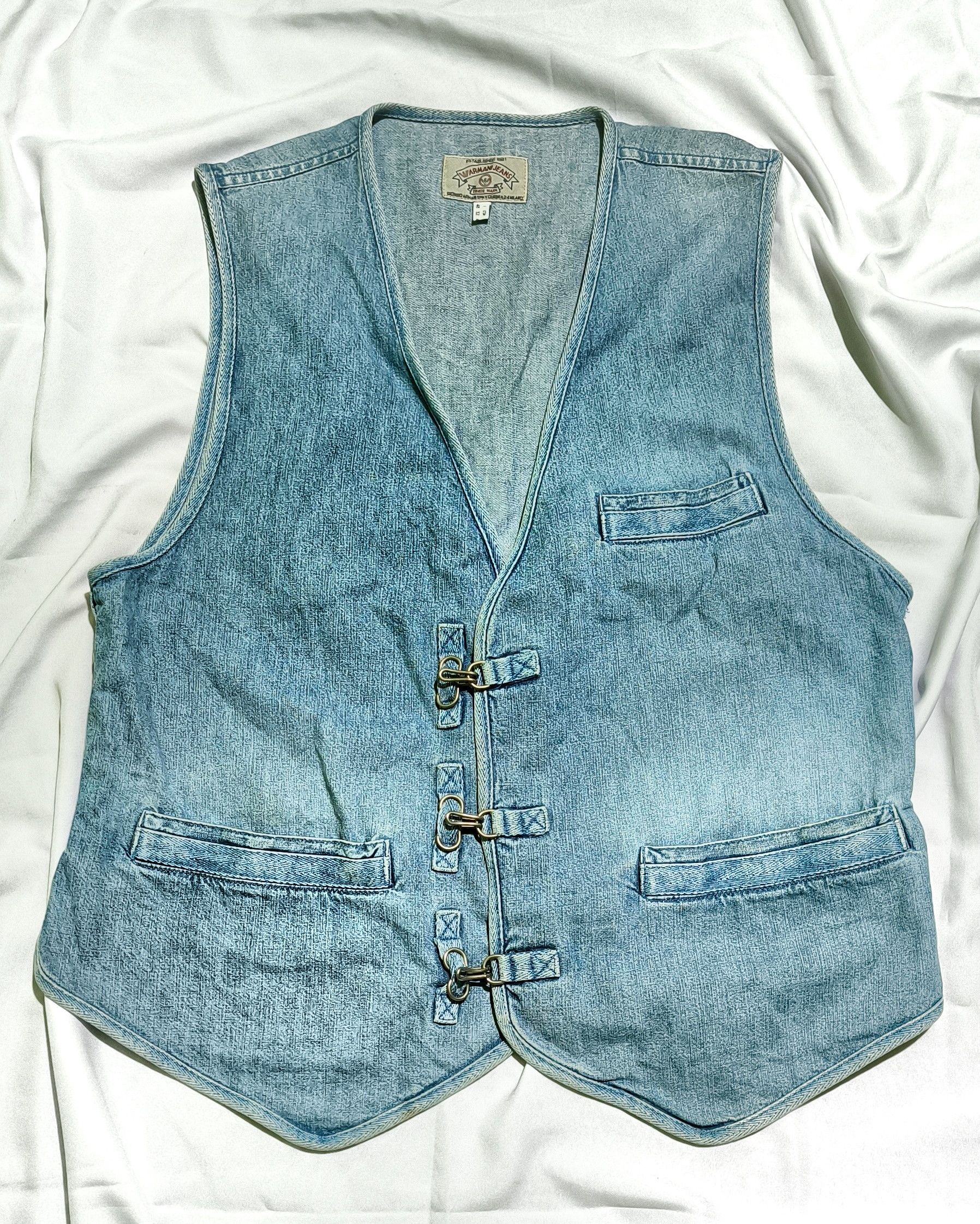 Giorgio Armani 1980s Giorgio Armani Fireman Clasp Vest Size US L / EU 52-54 / 3 - 1 Thumbnail