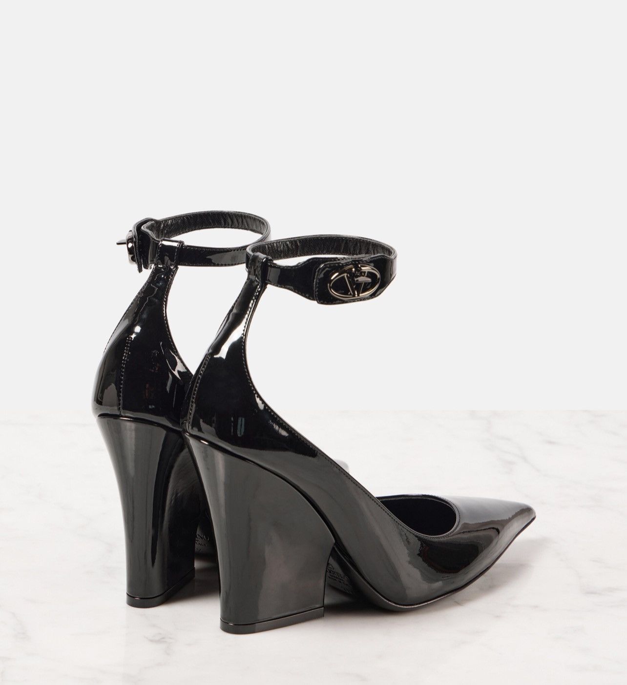 Valentino Valentino Garavani V Logo 105 Lockette Wedge Pump size 39 Size US 9 / IT 39 - 2 Thumbnail