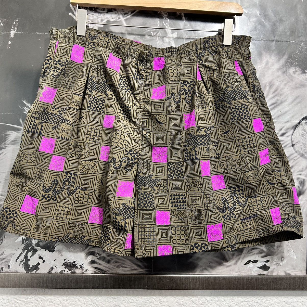 Patagonia × Vintage PATAGONIA BAGGIES SHORTS ANIMALS AOP 1992 Size US M / EU 48-50 / 2 - 1 Thumbnail