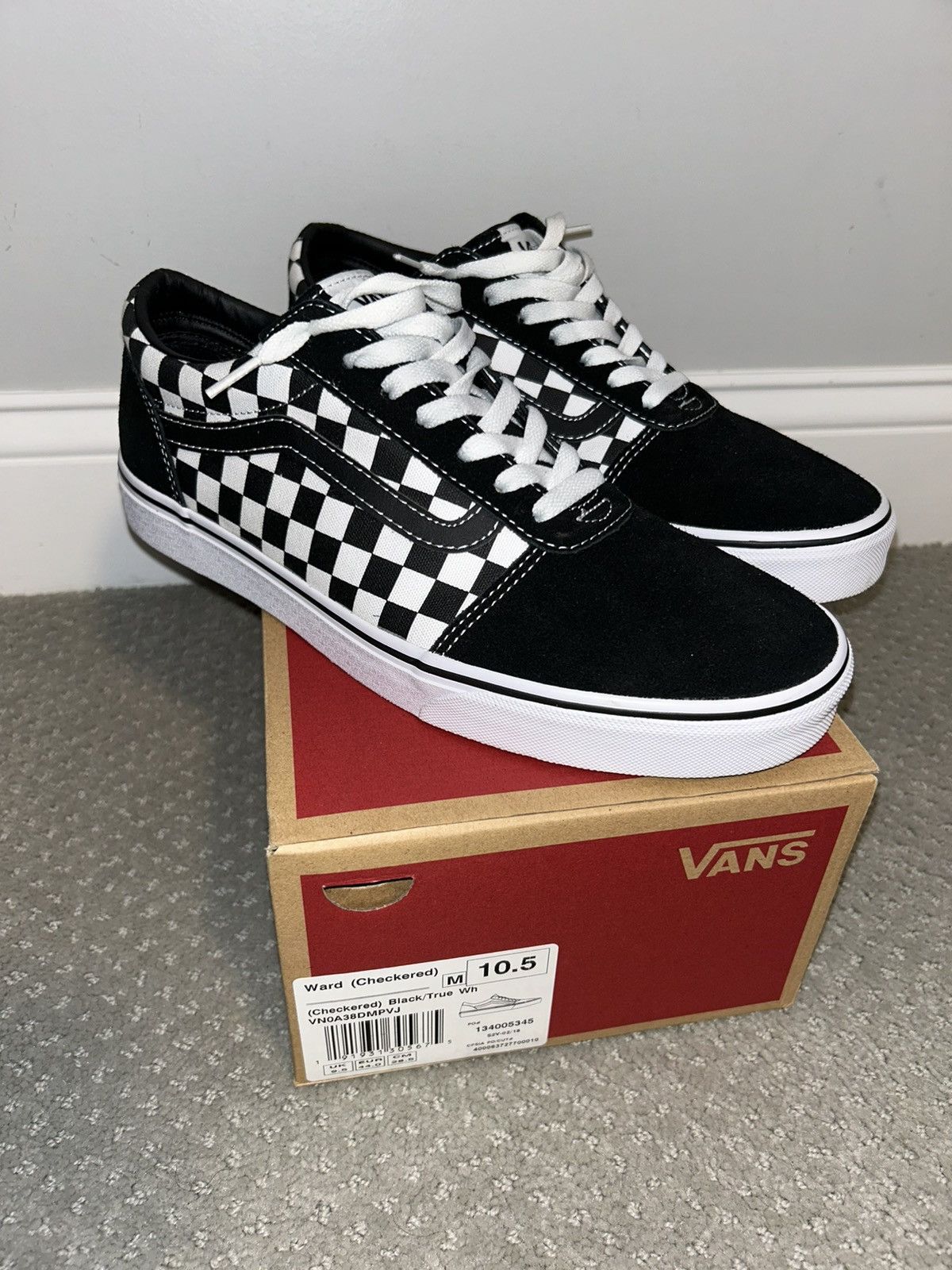 Vans Vans Old-Skool Checkered Lows Size US 10.5 / EU 43-44 - 1 Thumbnail