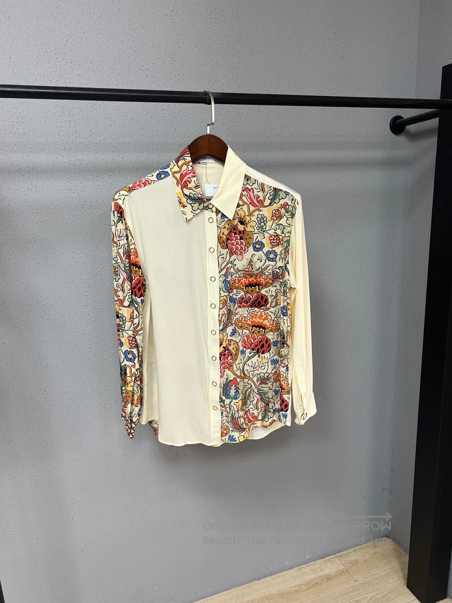 Burberry Burberry Floral Patchwork Shirt. Size M / US 6-8 / IT 42-44 - 1 Thumbnail