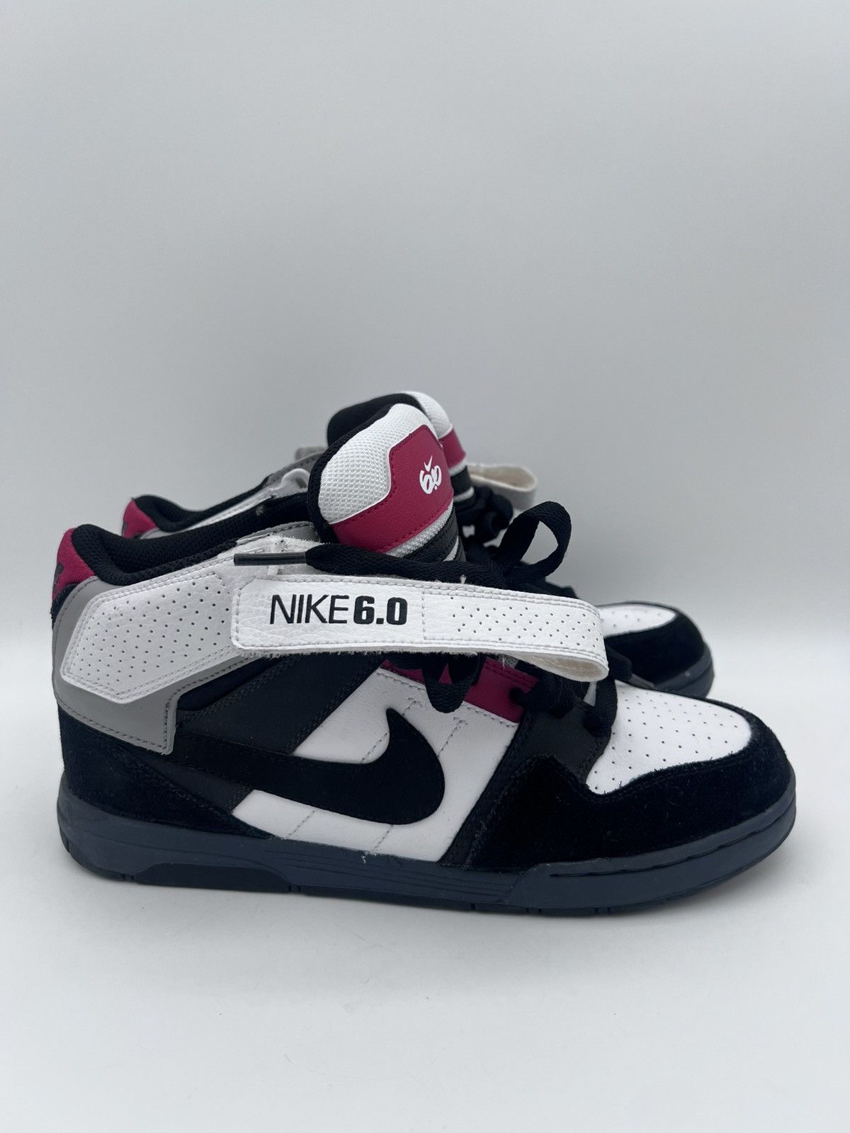Nike Nike 6.0 Mogan Mid 2 Sneakers Red Black 407716-103 Size 6 Size US 6 / EU 39 - 1 Thumbnail
