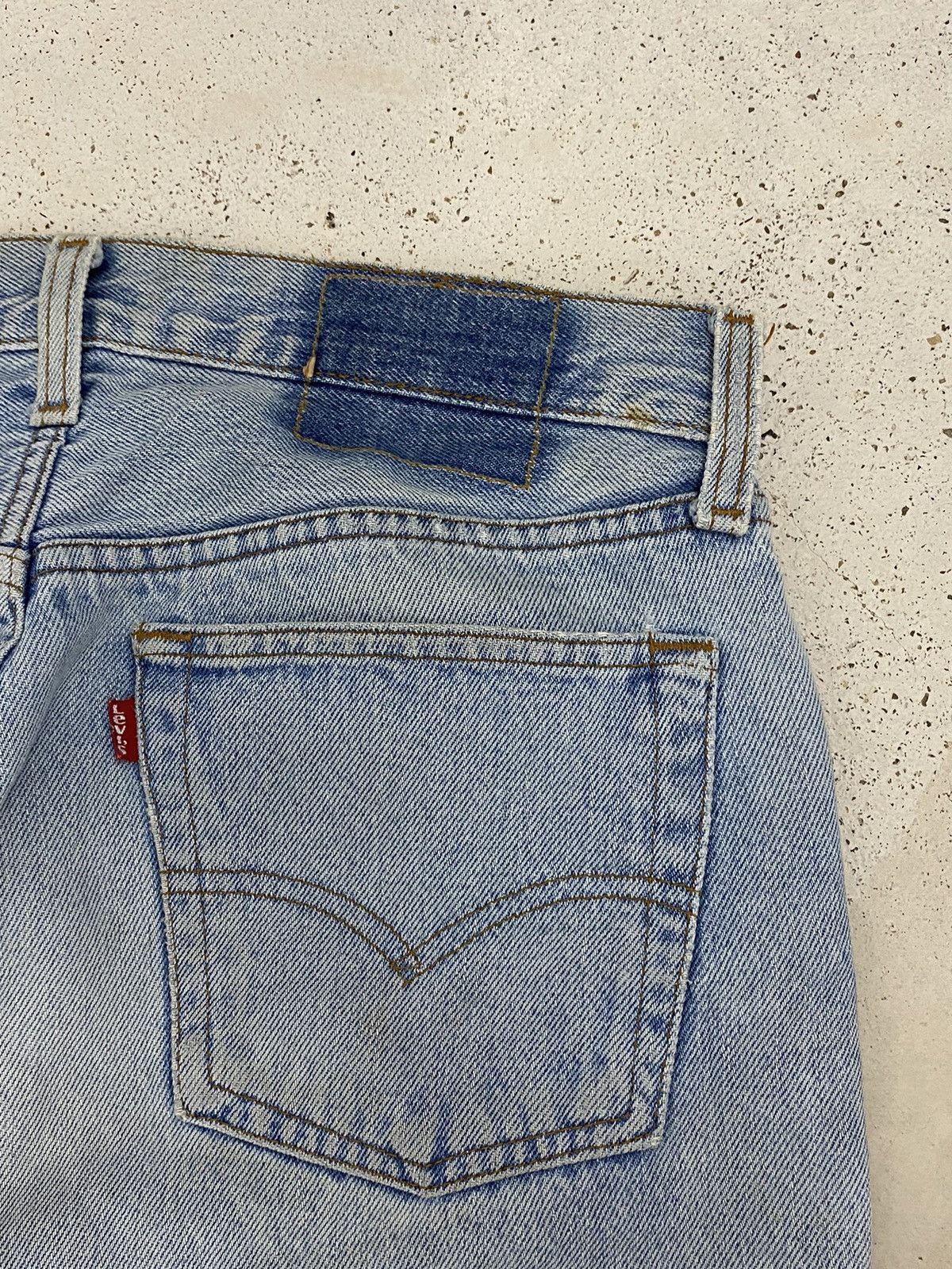 Levi's Vintage 80s Levis Big E Button 555 Distressed Light blue Jea Size US 29 - 12 Thumbnail