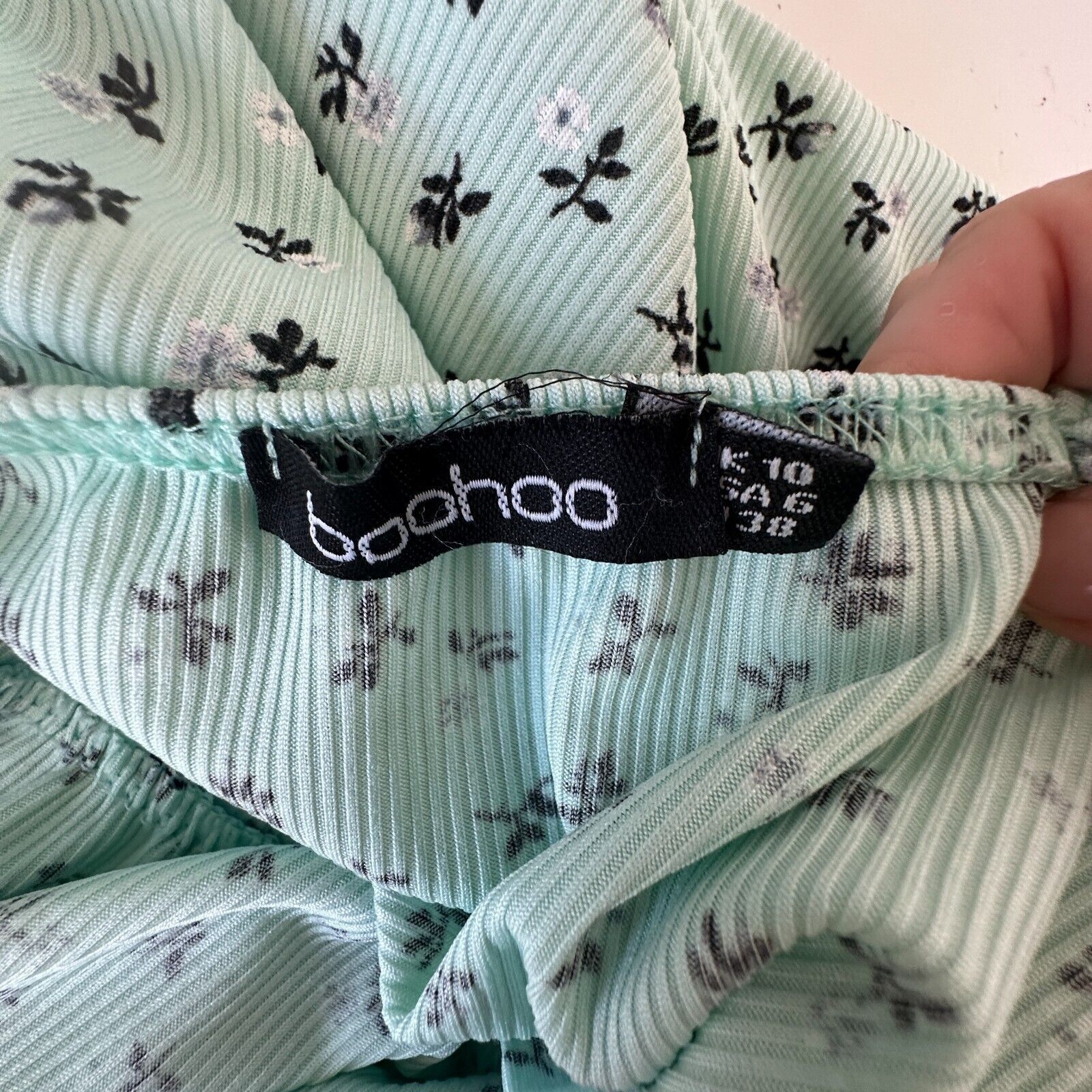 Boohoo boohoo Ditsy Mint Floral Rouched Bust Spaghetti Strap Mini 6 Size M / US 6-8 / IT 42-44 - 9 Thumbnail