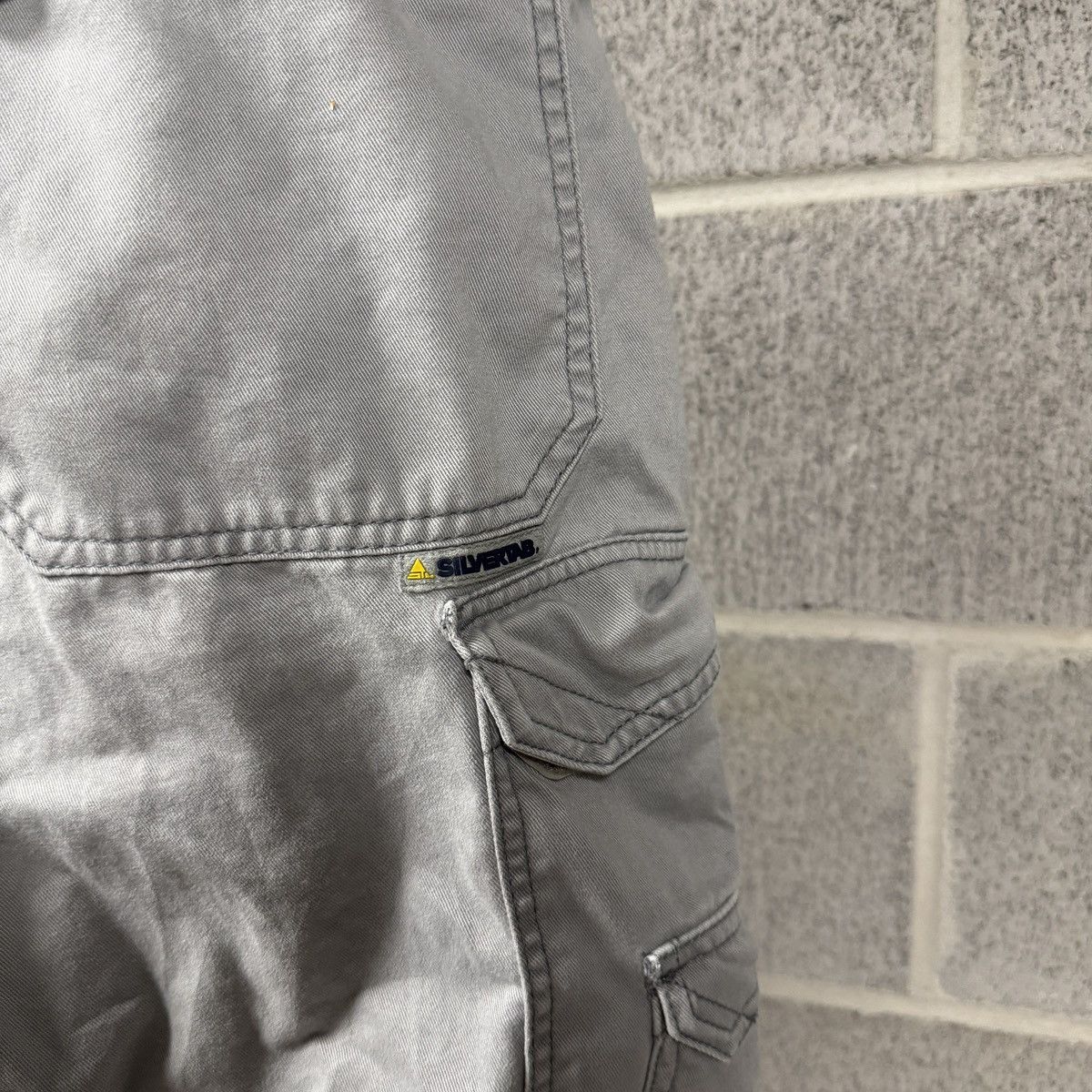 Levi's Y2K Faded Levi's Silvertab Multi Cargo Shorts ERD Grunge Size US 32 / EU 48 - 7 Thumbnail