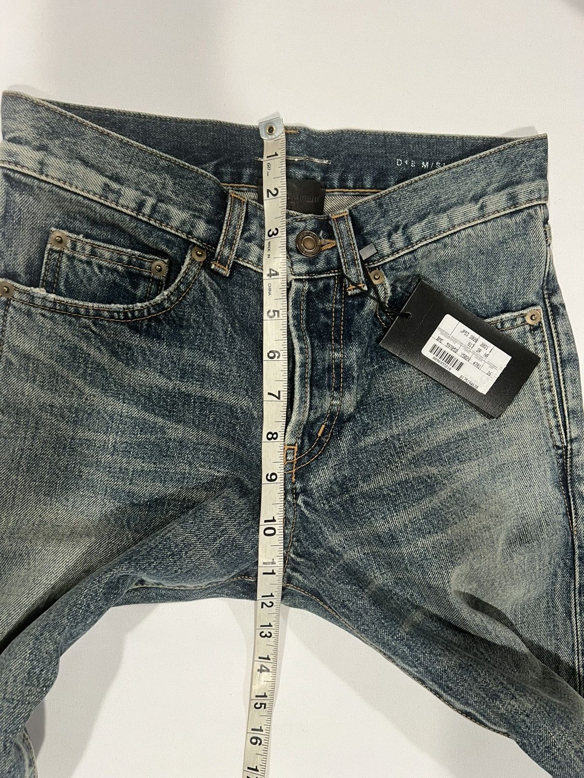 Saint Laurent Paris Saint Laurent men’s classic blue jeans. 26. $890 Size US 26 / EU 42 - 9 Thumbnail