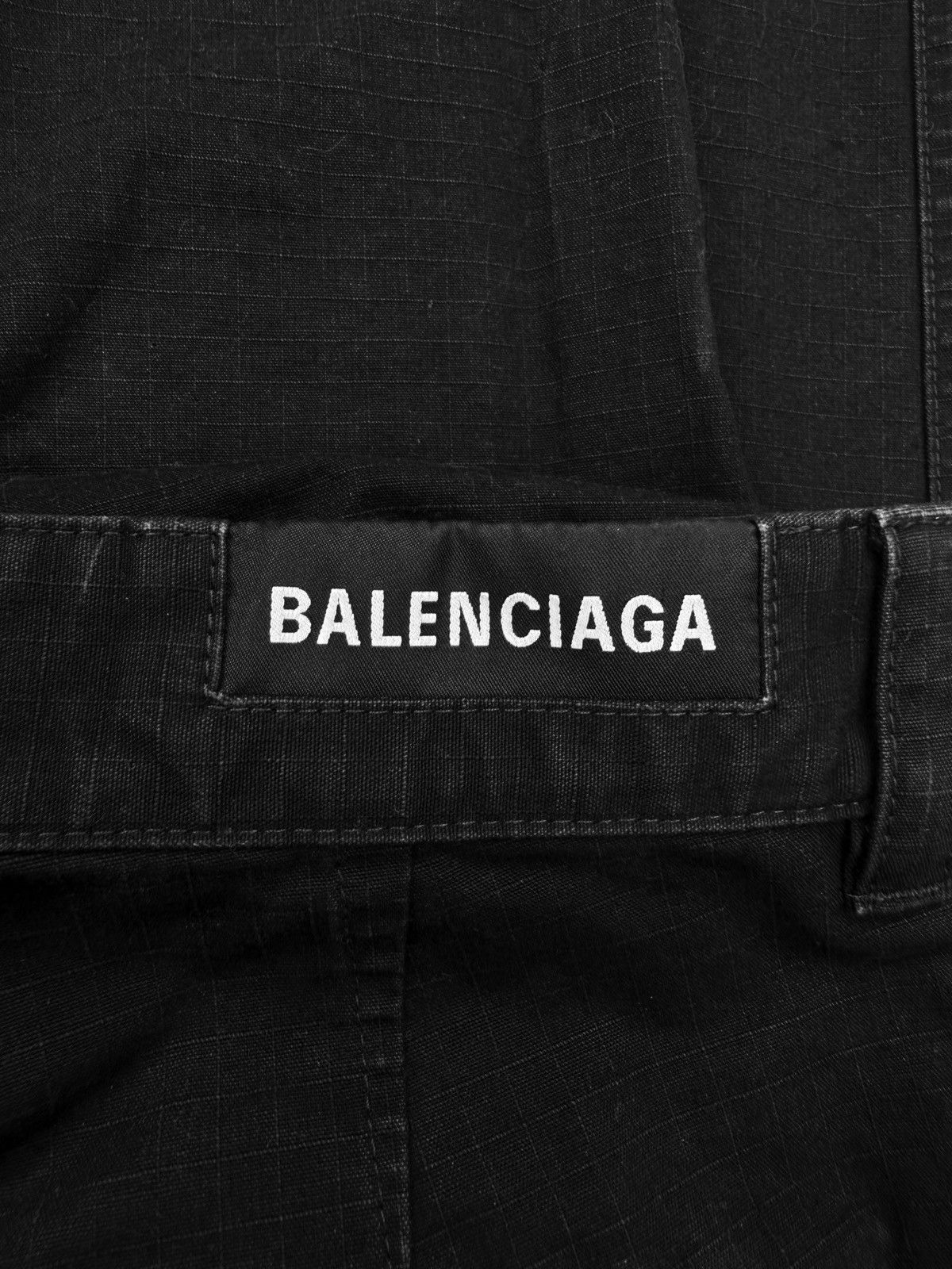 Balenciaga AW22 Balenciaga Multi Pocket Black Convertible Cargo Pants Size US 32 / EU 48 - 4 Thumbnail
