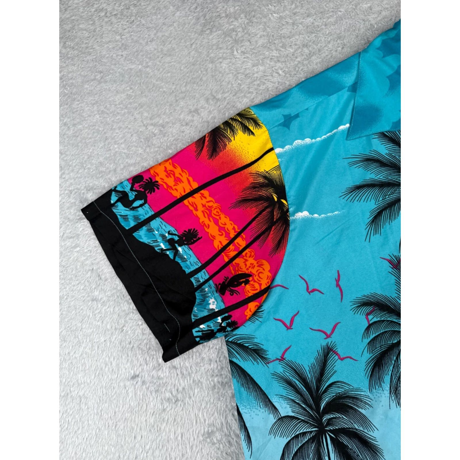 Vintage Hawaiian Shirt Mens 2XL XXL Blue Red Sunset Palm Beach Wind Surfer Button Up Size US XXL / EU 58 / 5 - 3 Thumbnail