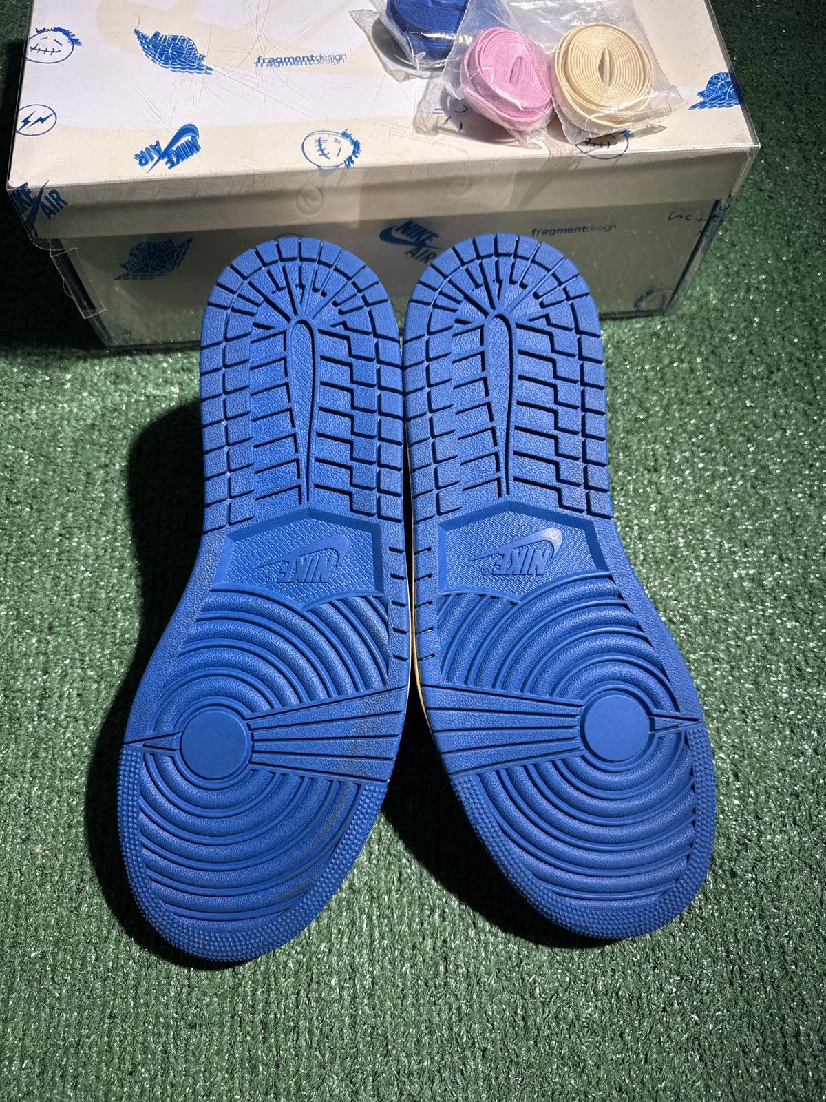 Fragment Design × Jordan Brand × Travis Scott Jordan 1 Low OG SP Fragment Travis Scott Sail Military Blue Size US 11.5 / EU 44-45 - 7 Thumbnail
