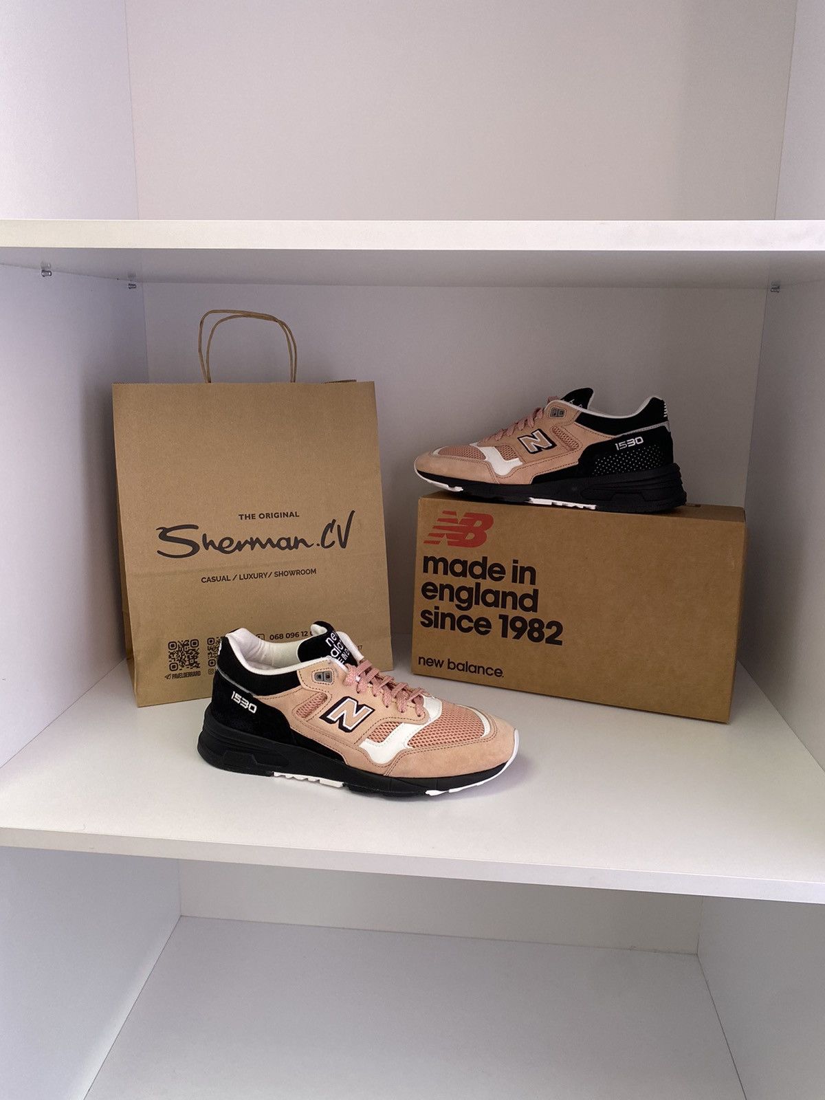 New Balance NEW BALANCE M1530SVS CORAL PINK BLACK MADE IN ENGLAND Grailed