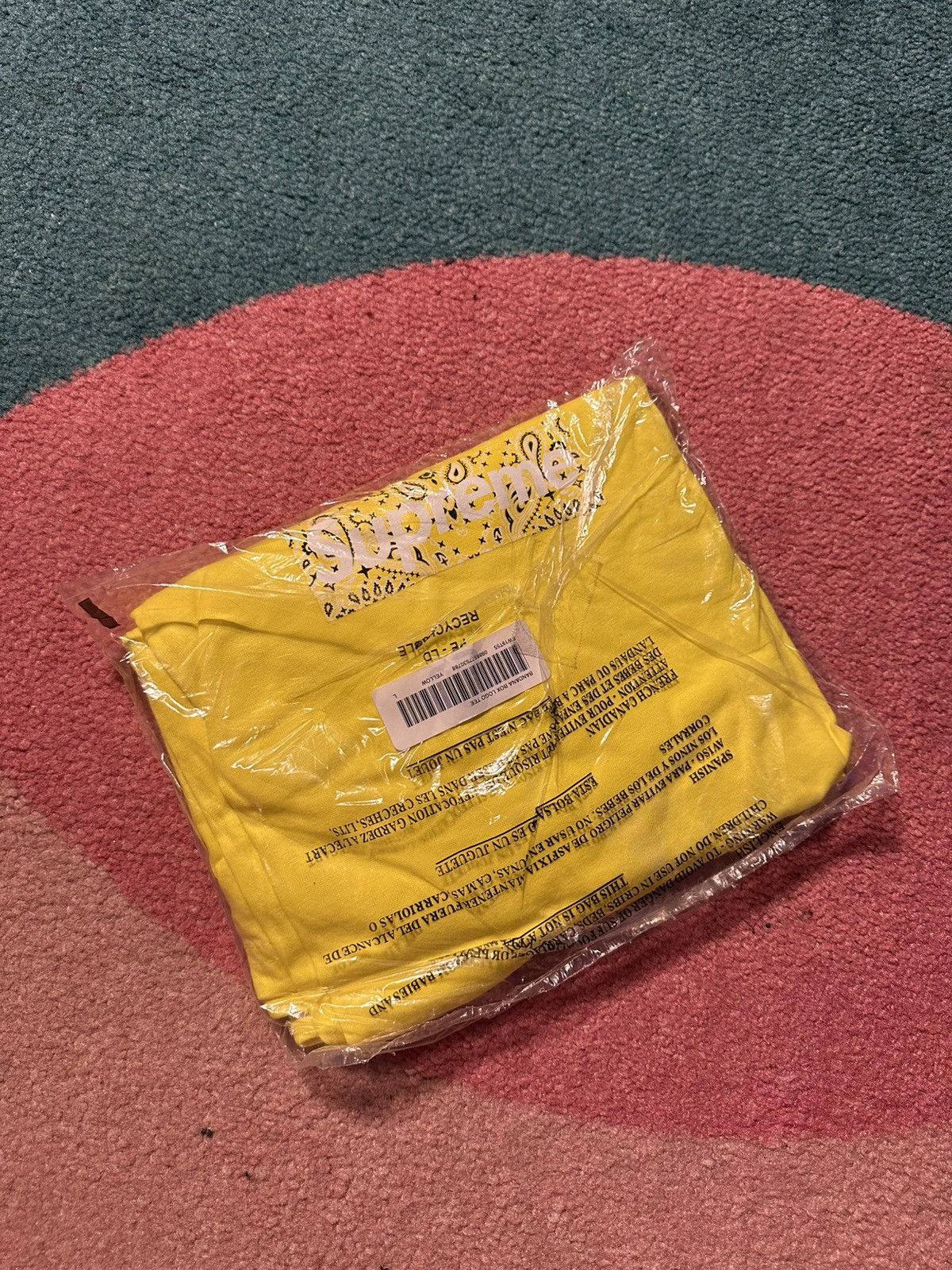 Supreme Supreme Bandana Box Logo Tee Yellow Size US L / EU 52-54 / 3 - 1 Thumbnail