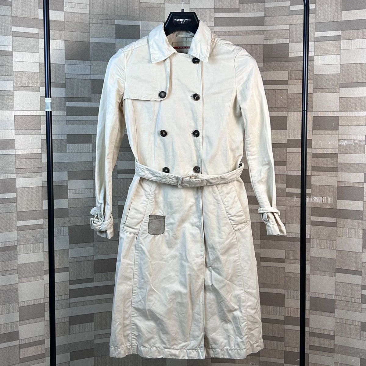 Prada Luxury Trench Coat Prada Women's Double-Breasted Size XS / US 0-2 / IT 36-38 - 7 Thumbnail