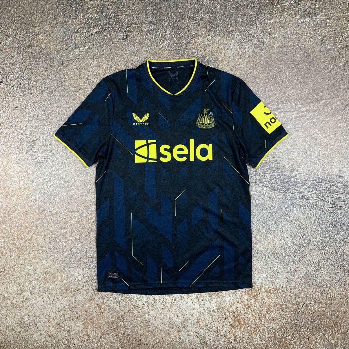 Castore New Castle 2023 2024 Jersey castore Size US L / EU 52-54 / 3 - 1 Thumbnail