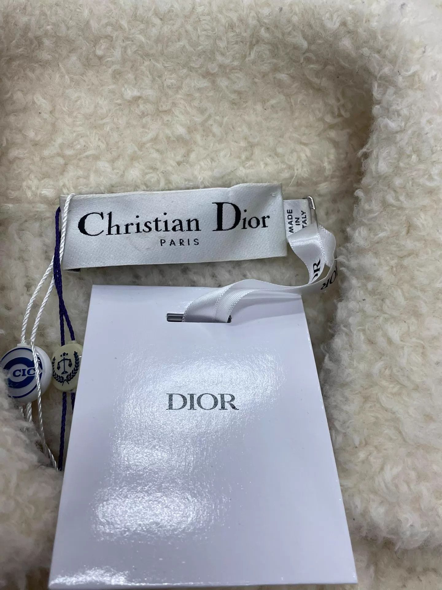 Dior Dior White Shearling Jacket Size S Size S / US 4 / IT 40 - 3 Thumbnail