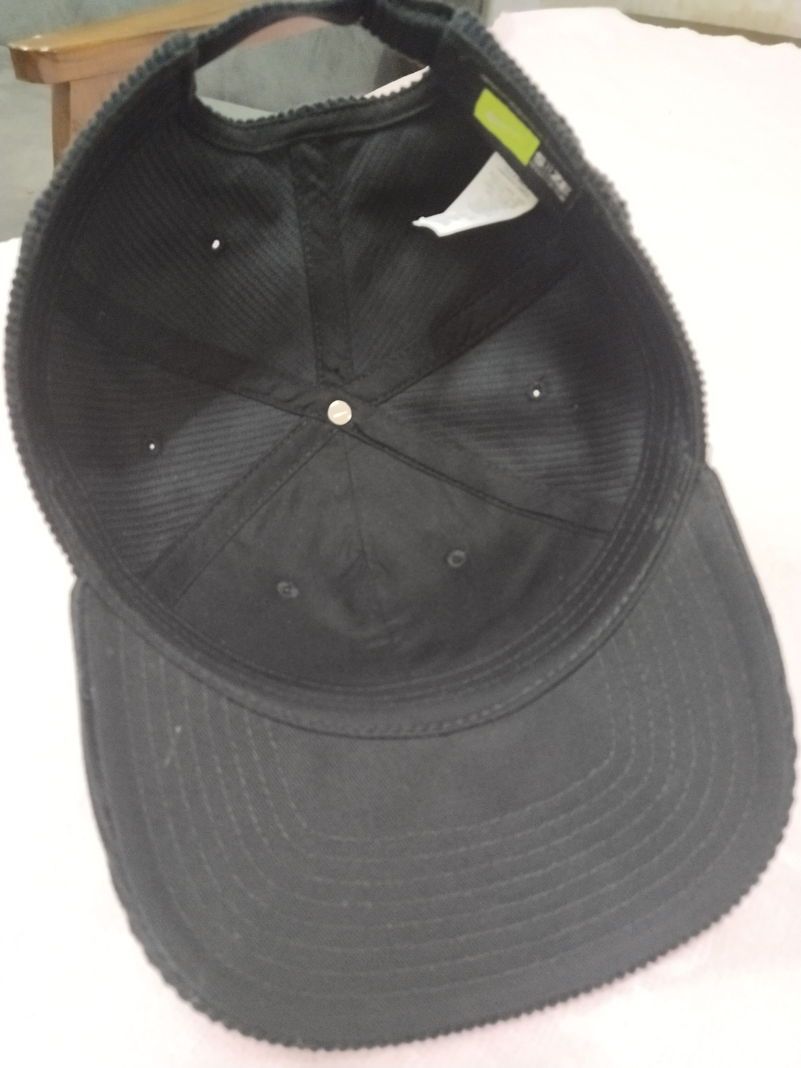 Nike RARE NIKE CUDUROY TRIPLE BLACK CAP Size ONE SIZE - 7 Thumbnail