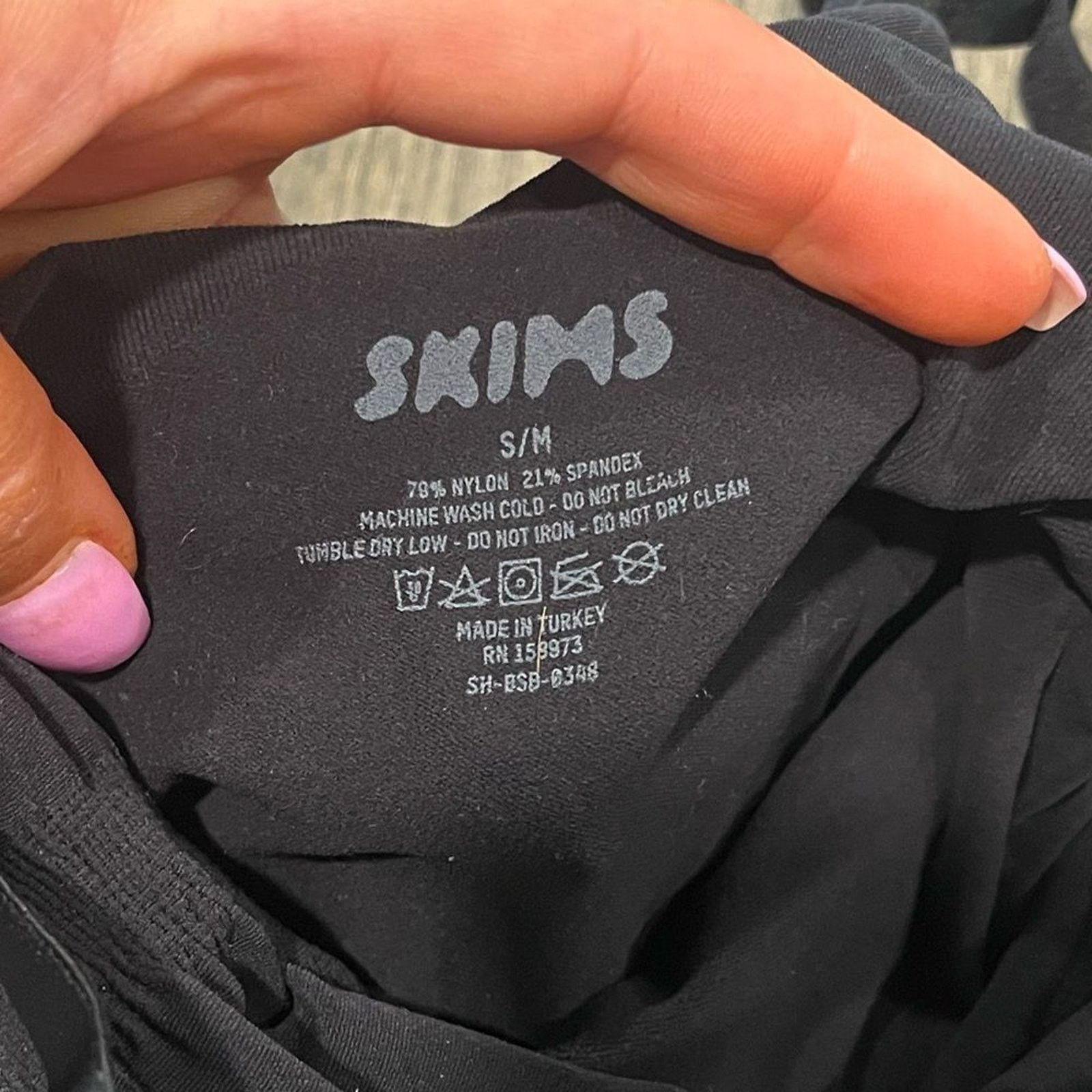 SKIMS NWOT Skims Sculpting Bodysuit - Size S/M Size S / US 4 / IT 40 - 3 Thumbnail