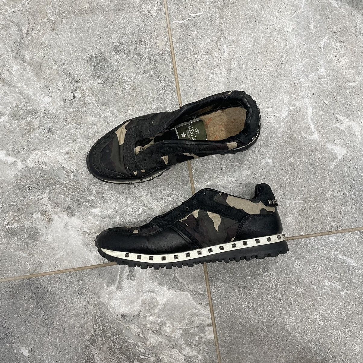 Valentino Garavani Camouflage Rockrunner Sneakers shoes khak - Main Image