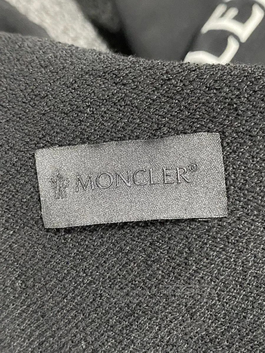 Moncler Moncler Black Logo Embroidered Sweatpants. Size US 26 / EU 42 - 4 Thumbnail