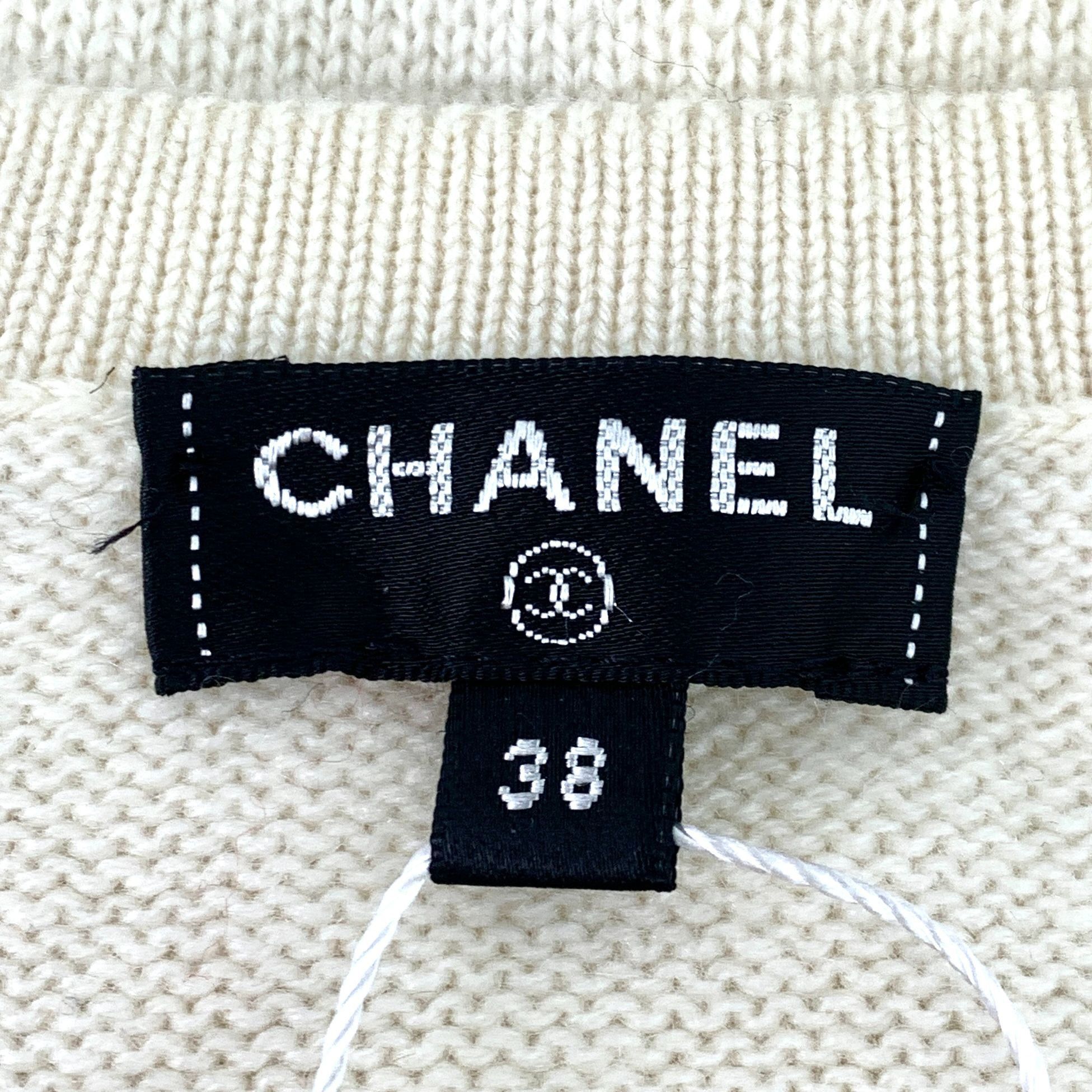 Chanel Chanel Beige Cashmere Single-Breasted Short-Sleeve Knit Dres Size XS / US 0-2 / IT 36-38 - 2 Thumbnail