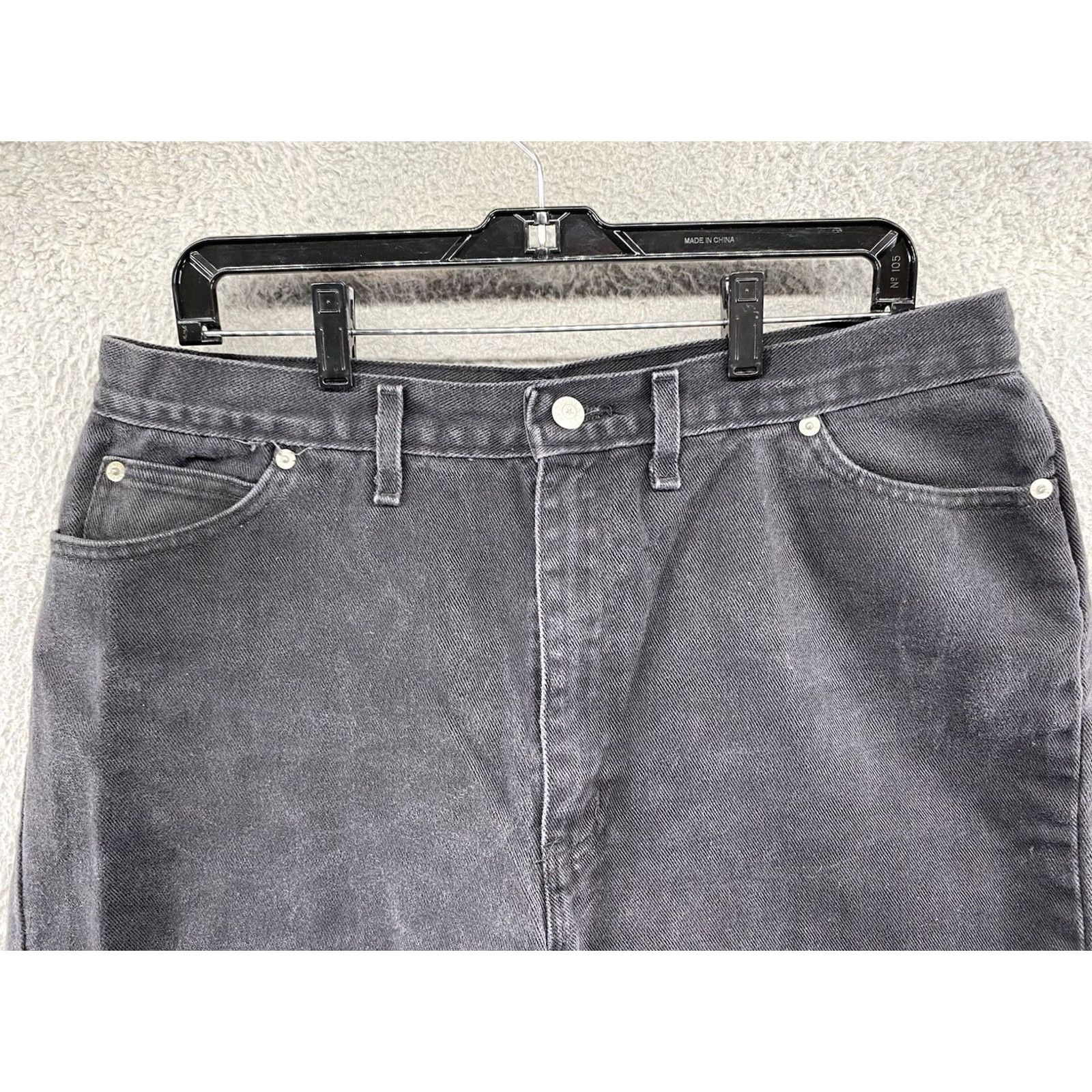 Faded Glory VINTAGE Faded Glory Women’s Black Denim USA Made Jean Mom Shorts 18 Slim Fast Front Pockets Belt Loops Distressed/Cuffed Spring Summer Womens BMI? Size 40" / US 18 - 2 Thumbnail