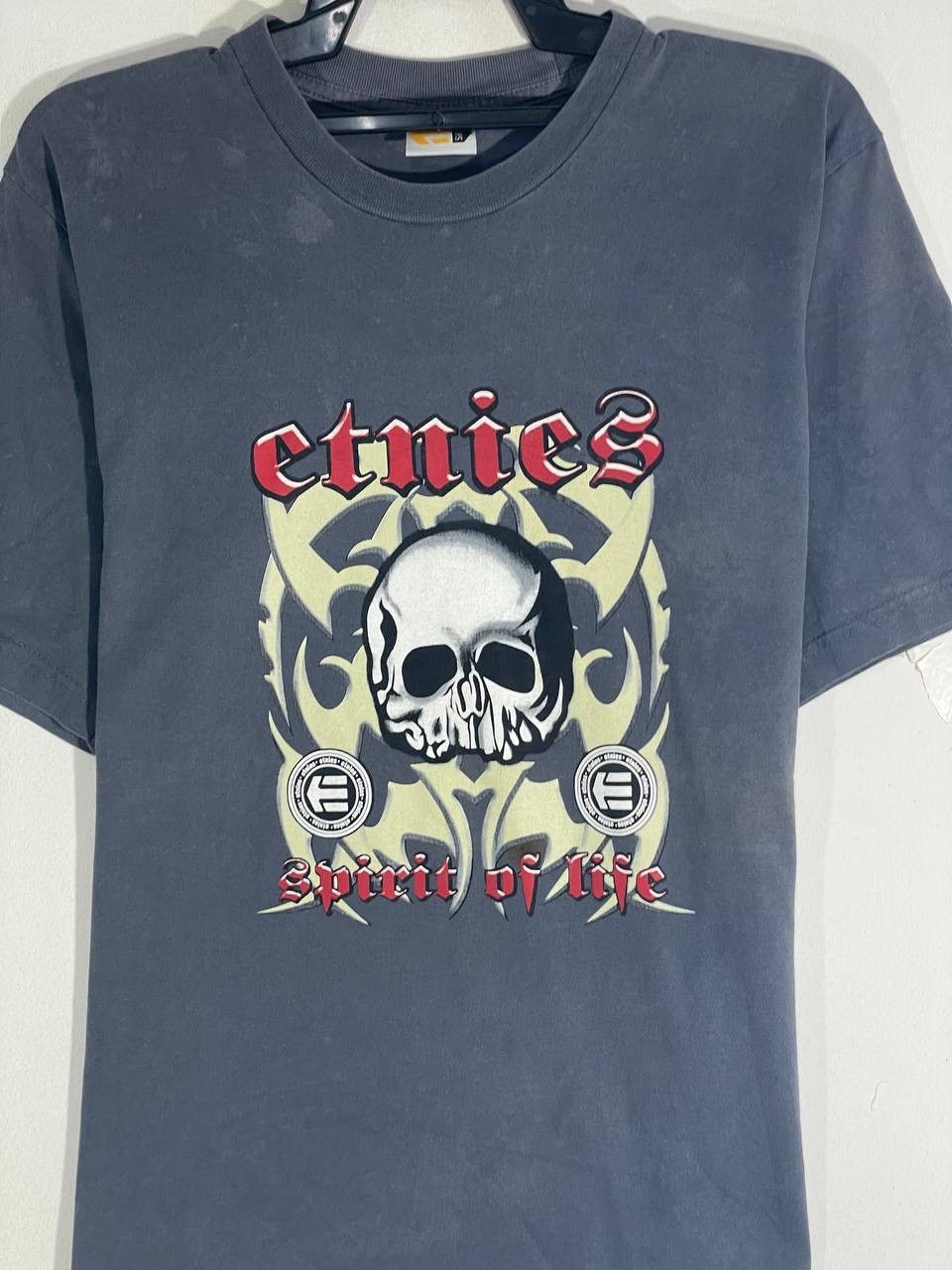 Vintage Vintage etnies skateboard skull Size US L / EU 52-54 / 3 - 3 Thumbnail