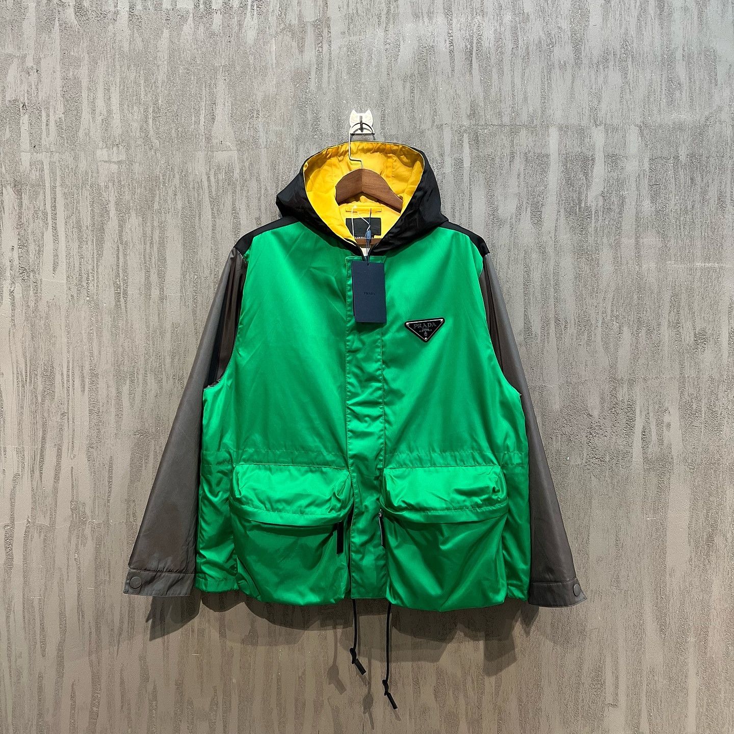 Prada Prada Logo Patch Hooded Jacket Size L Size US L / EU 52-54 / 3 - 1 Thumbnail