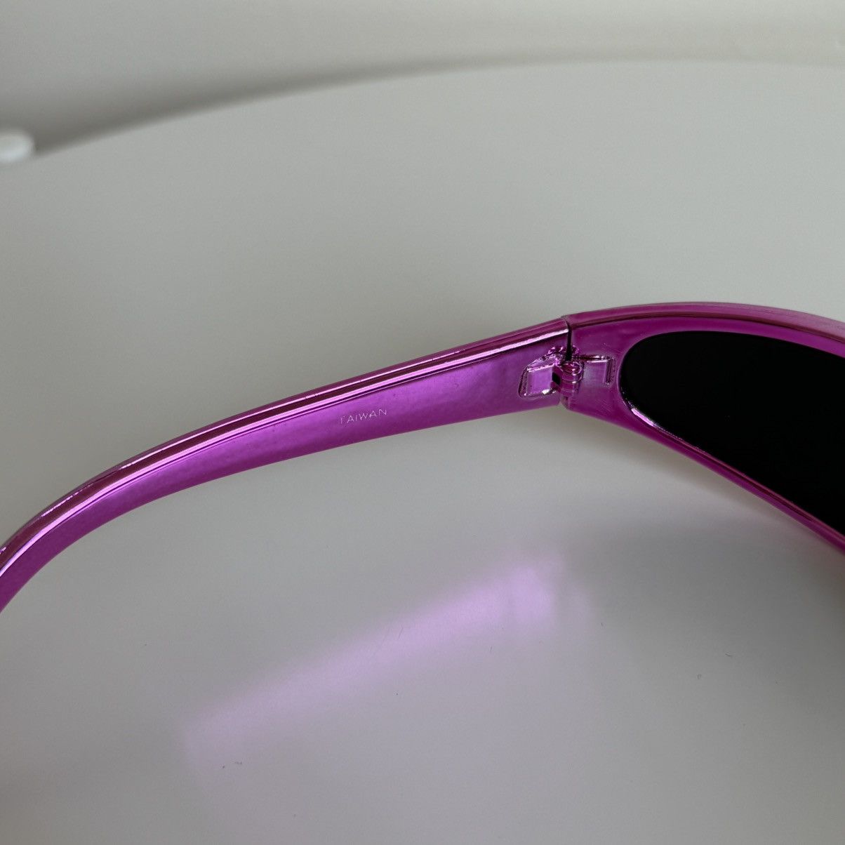 Vintage Y2K Shield Sunglasses Wrap Around Mirror Lens Futuristic Size ONE SIZE - 7 Thumbnail