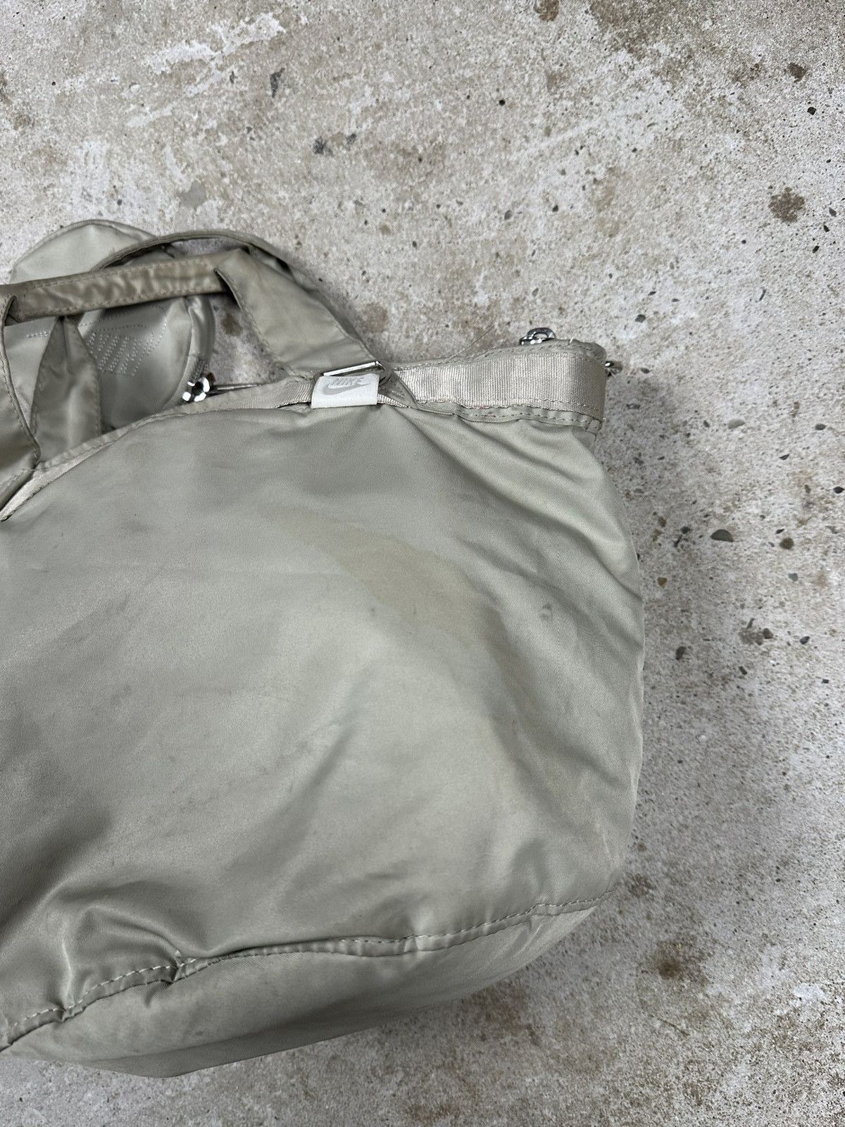 Nike Vintage Y2K Nike Tote Hand Bag Distressed Size ONE SIZE - 7 Thumbnail