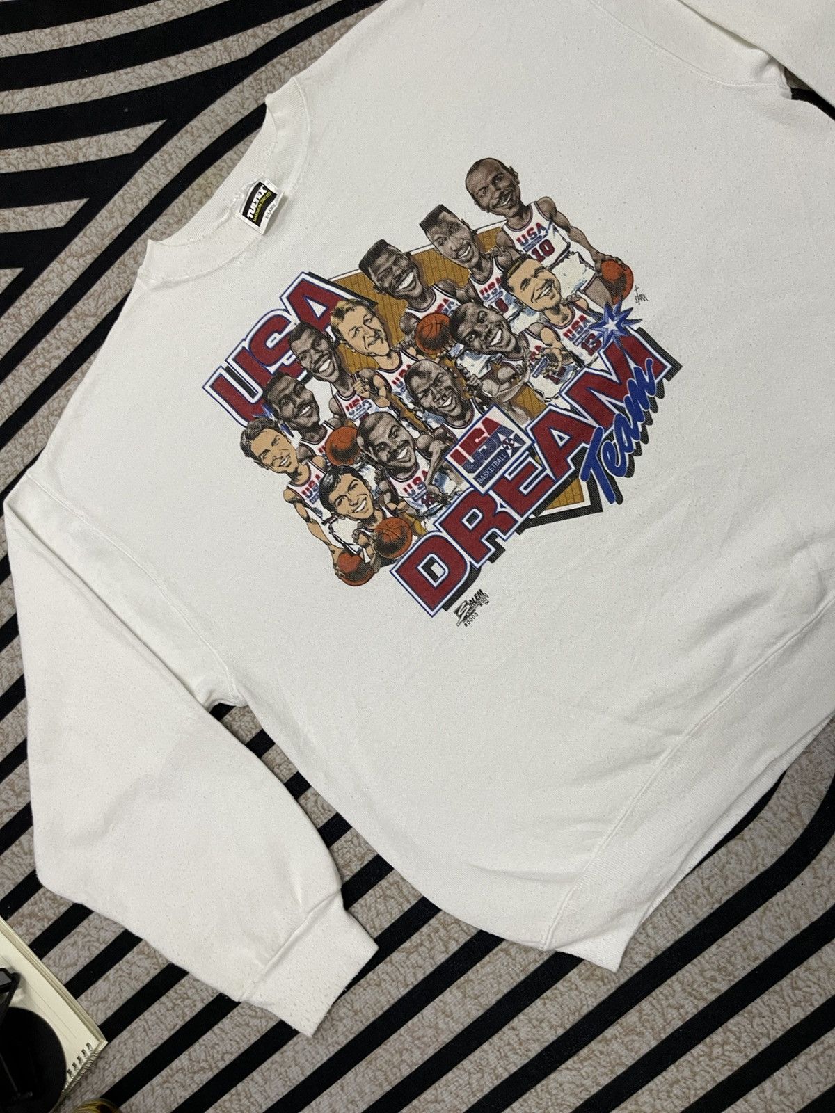 NBA 1992 USA DREAM TEAM SWEATSHIRT RARE DESIGN Size US XL / EU 56 / 4 - 4 Thumbnail