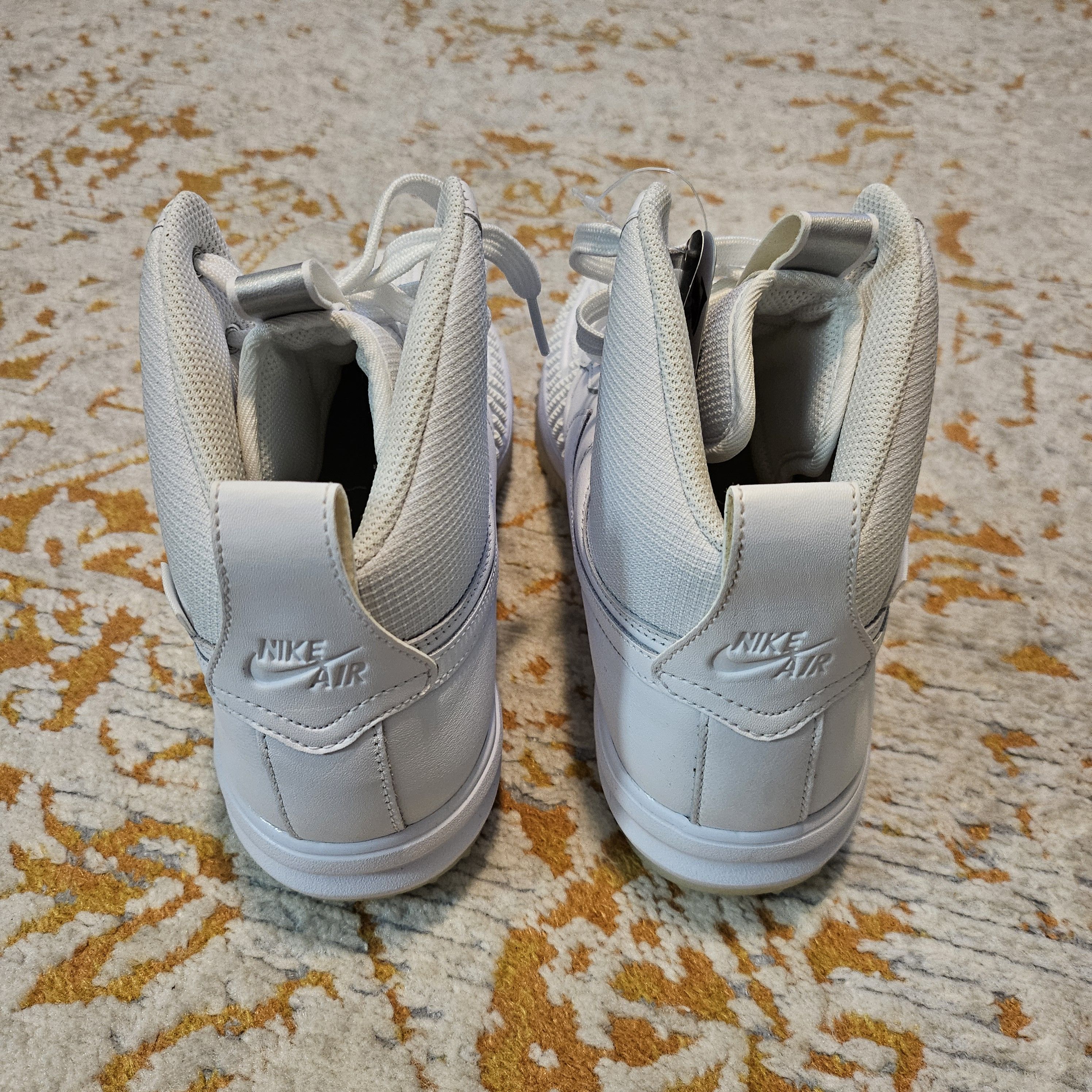 Nike Nike Air Force 1 "LF1 Duckboot Triple White" Size US 7 / EU 40 - 4 Thumbnail