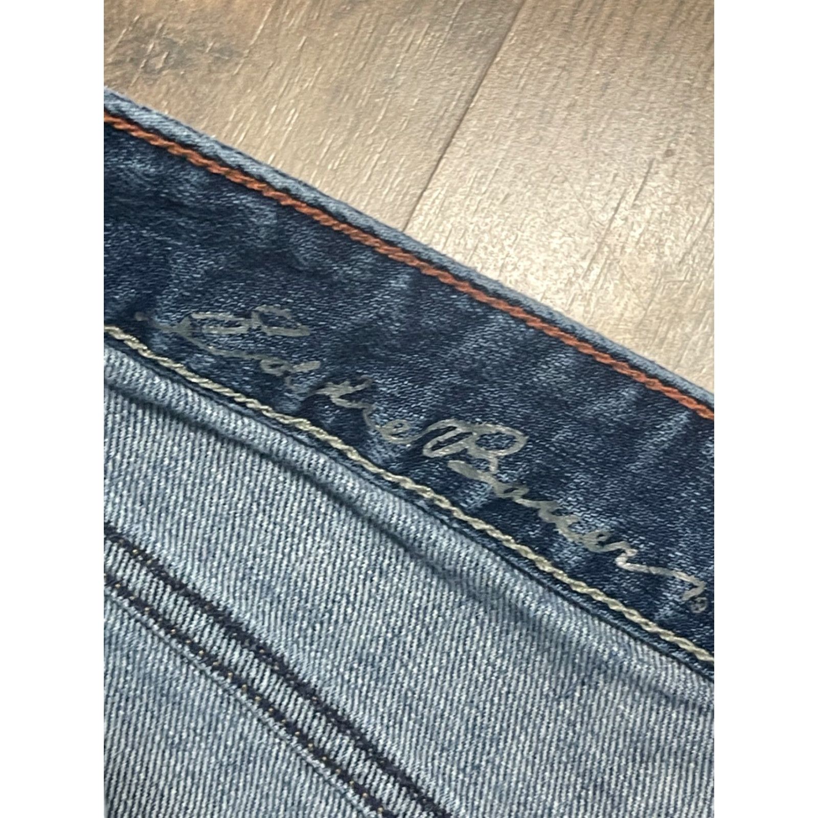Eddie Bauer Eddie Bauer Jeans Women Size 12 Blue Denim Curvy Semi Straight Jeans 5-Pocket Regular Inseam 30 in Denim Vintage No Mens Womens Girls? Size 34" / US 12 / IT 48 - 6 Thumbnail