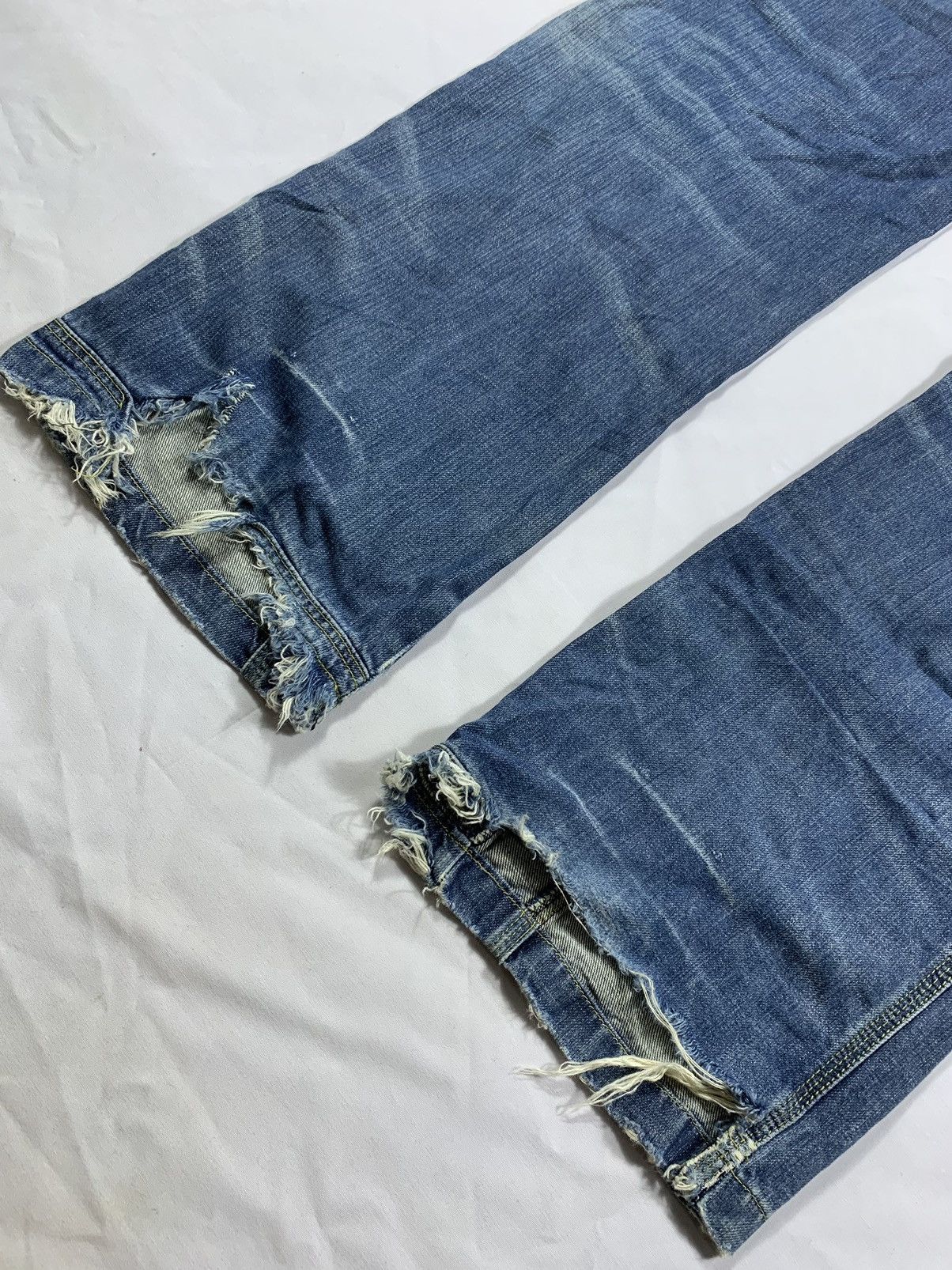 Tornado Mart Sick Distressed True Relegion Denim Jeans Size US 34 / EU 50 - 9 Thumbnail
