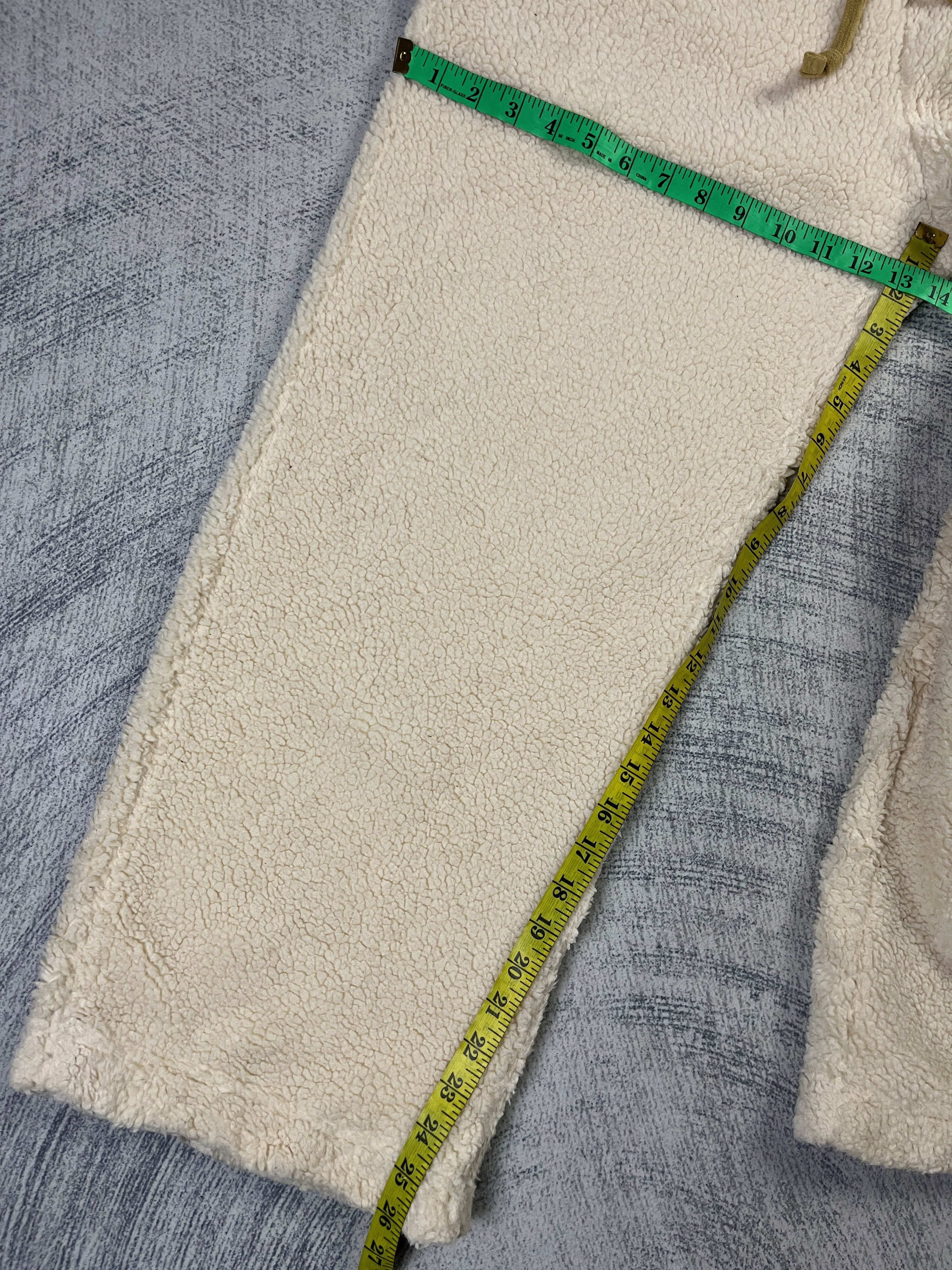 Japanese Brand J.W. Anderson X Uniqlo Fleece Sweatpants XL Size US 34 / EU 50 - 14 Thumbnail