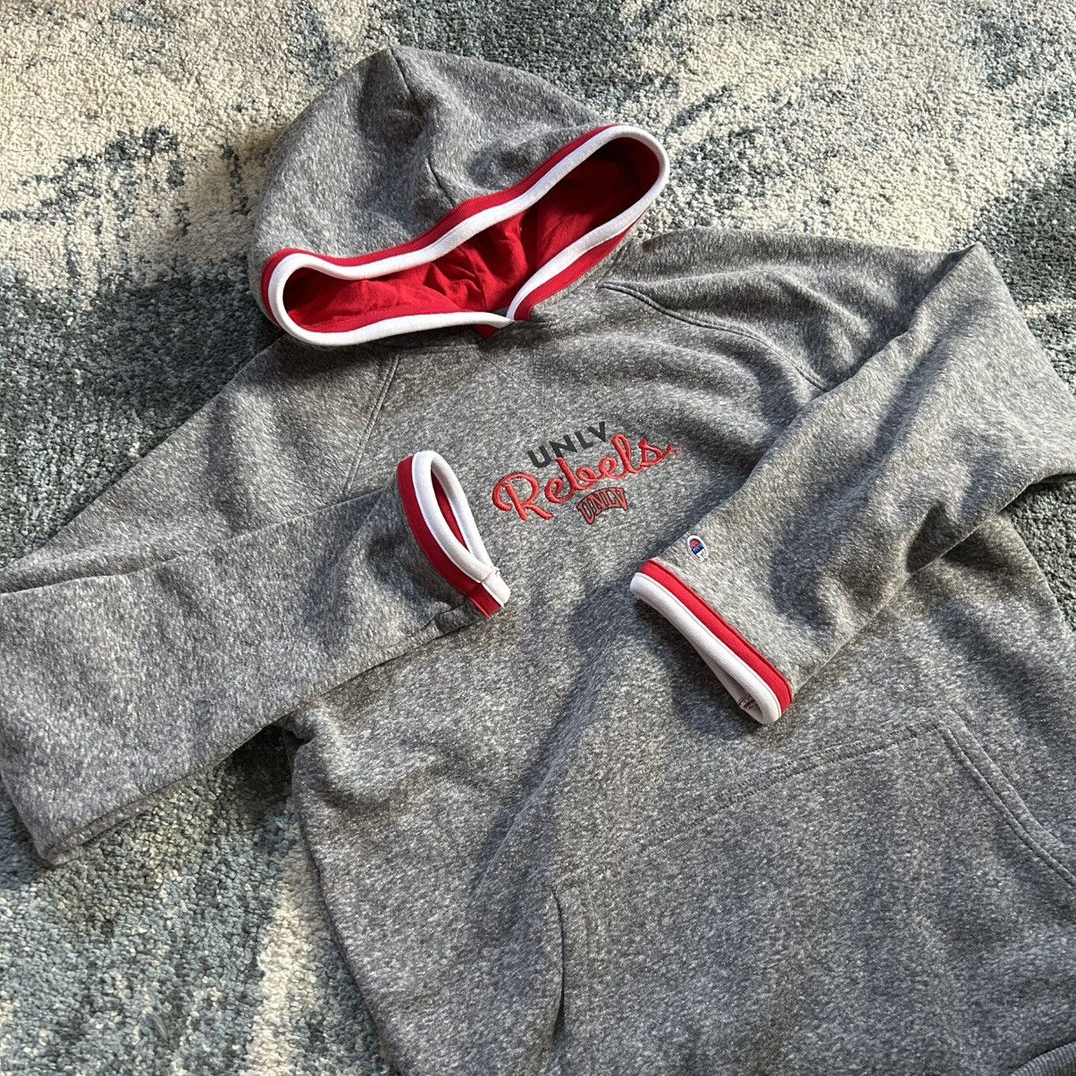 Champion UNLV RUNNiN’ REBELS DARK HEATHER RAGLAN ATHLEiSURE HOODiE Size L / US 10 / IT 46 - 10 Thumbnail