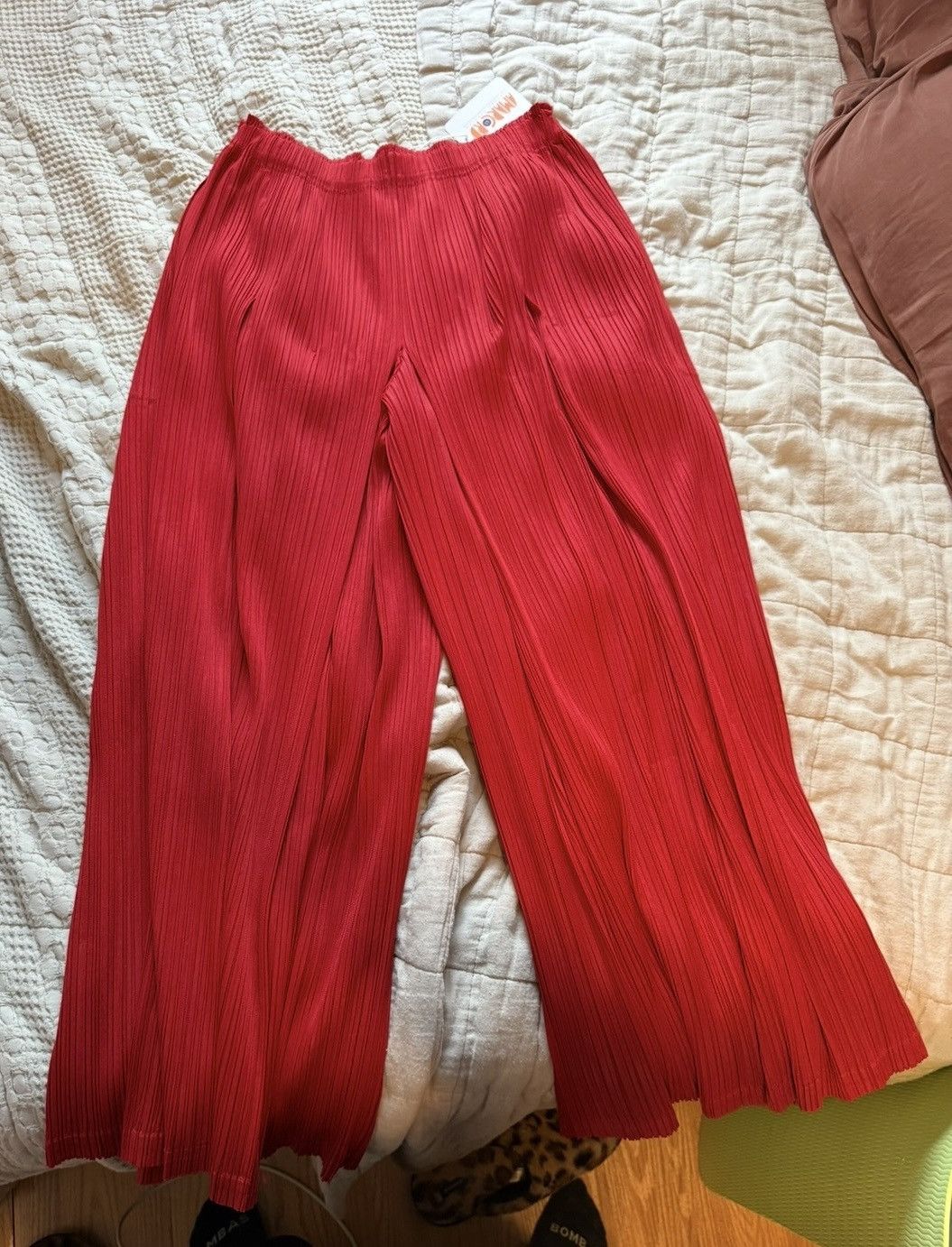 Pleats Please Issey Miyake Issey Miyake Pleats Please Wide Leg Darted Trousers Size 27" / US 4 / IT 40 - 1 Thumbnail