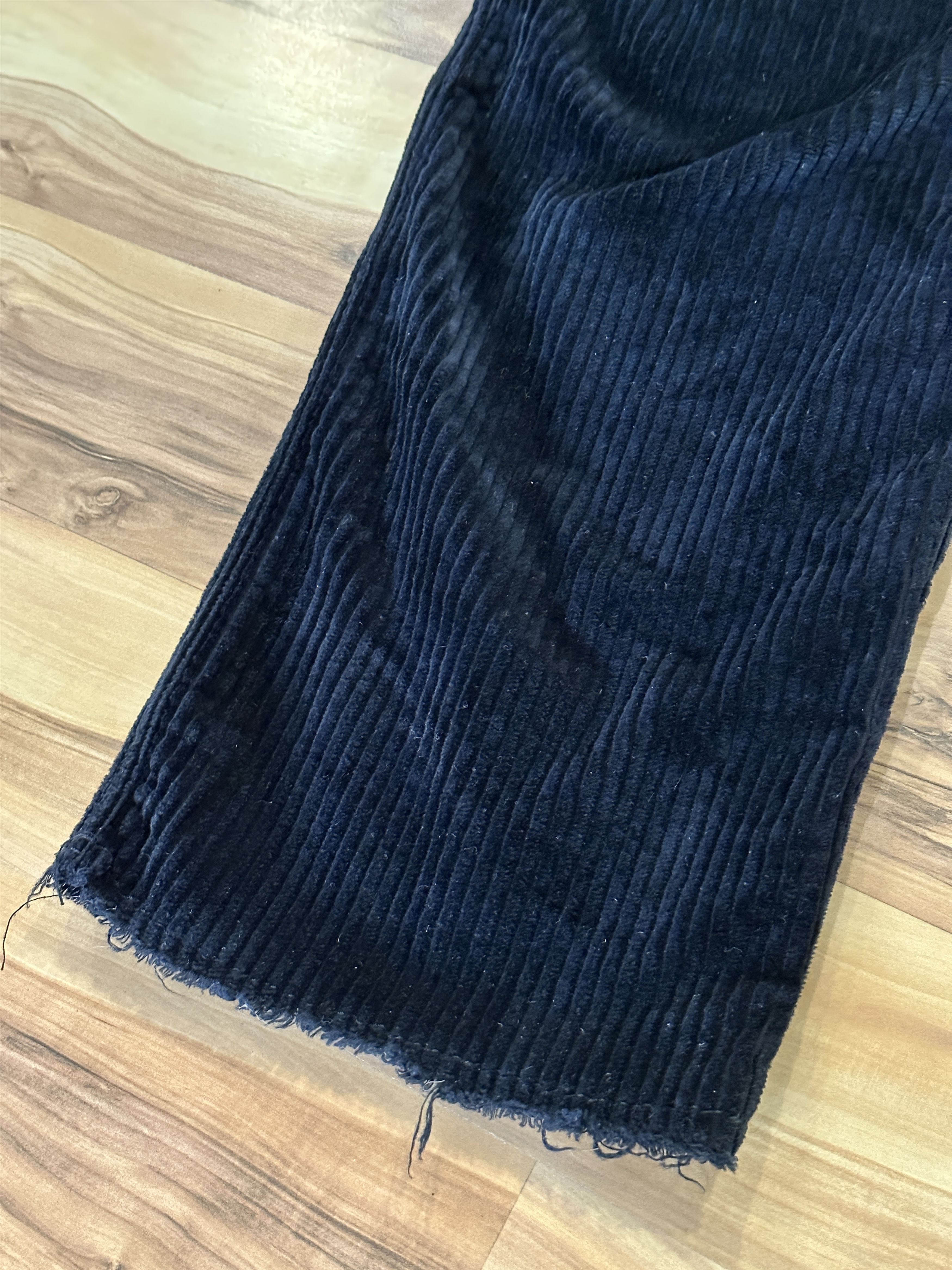 Haider Ackermann Haider Ackermann Velvet Corduroy Cropped Trousers Size US 28 / EU 44 - 3 Thumbnail