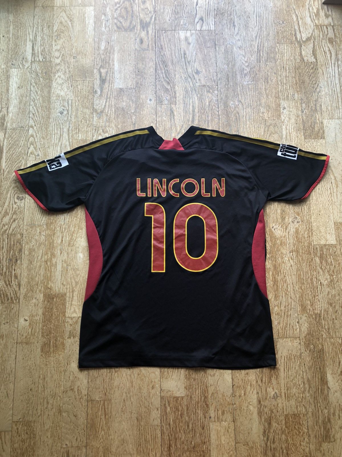 Adidas LINCOLN SOARES GALATASARAY ISTANBUL #10 RARE SOCCER JERSEY Size US M / EU 48-50 / 2 - 1 Thumbnail