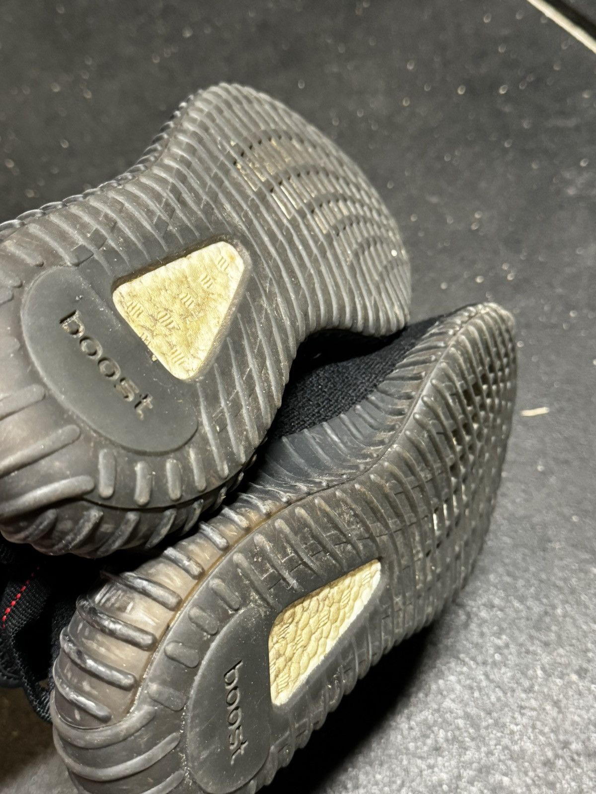 Yeezy Yeezy 350 V2 Core Red Size US 8.5 / EU 41-42 - 5 Thumbnail