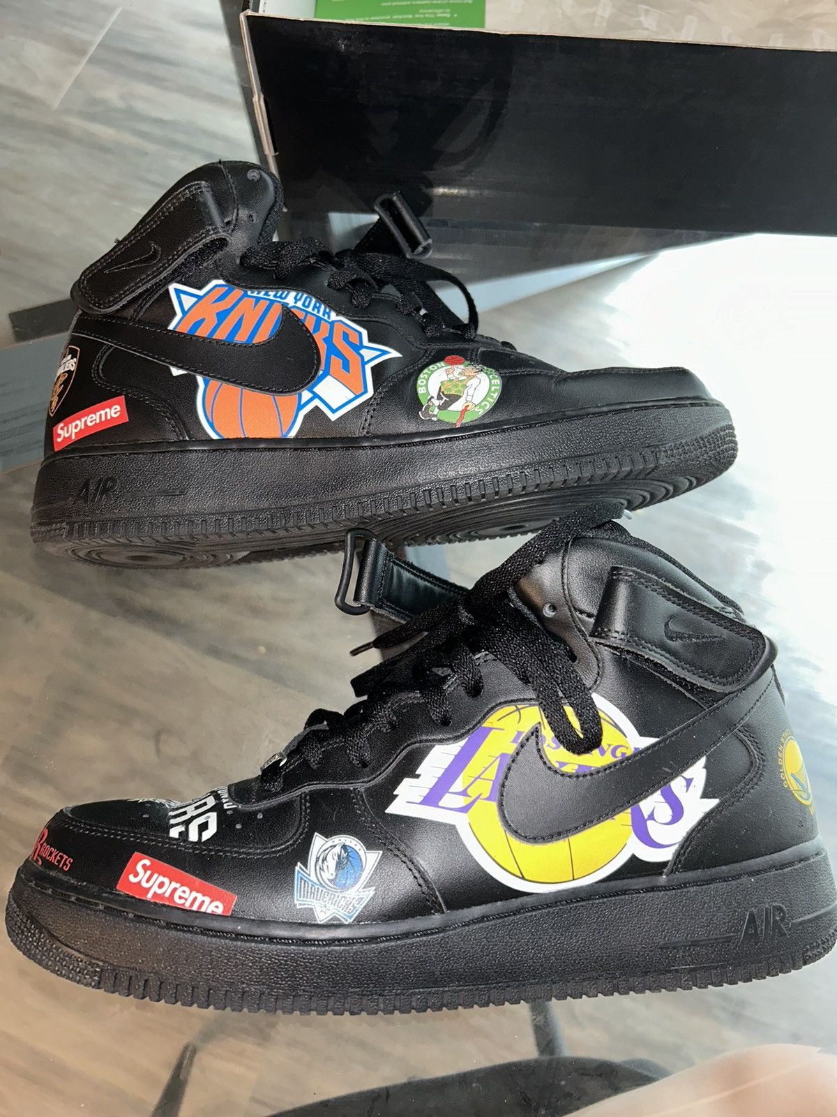 Nike × Supreme Air Force 1 Mid '07/Supreme Size US 11 / EU 44 - 3 Thumbnail