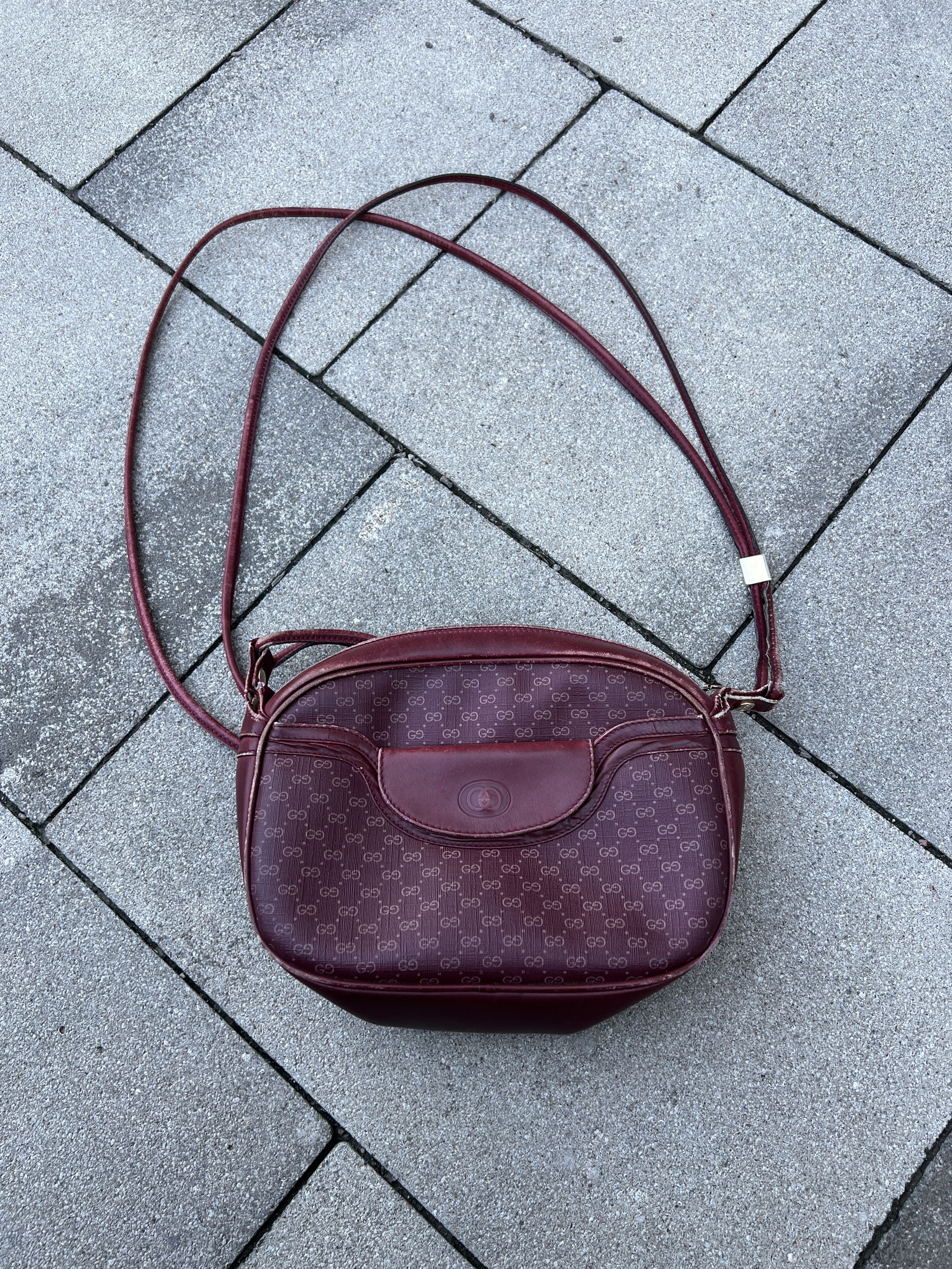 Gucci Gucci Vintage 90s Monogram Shoulder Bag Size ONE SIZE - 3 Thumbnail