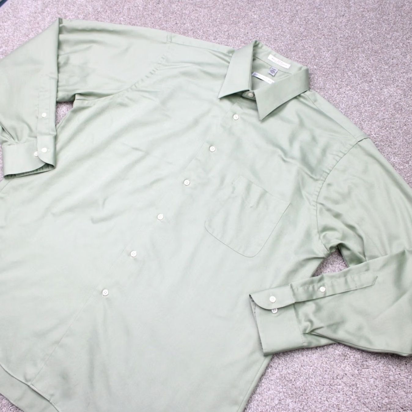 Geoffrey Beene Geoffrey Beene Shirt Mens XL Green 17, 34/35 Green Sateen Wrinkle Free L/S Dress Shirt Button Collar Collared 55% Cotton 45% Polyester Vintage: No Size US XL / EU 56 / 4 - 5 Thumbnail