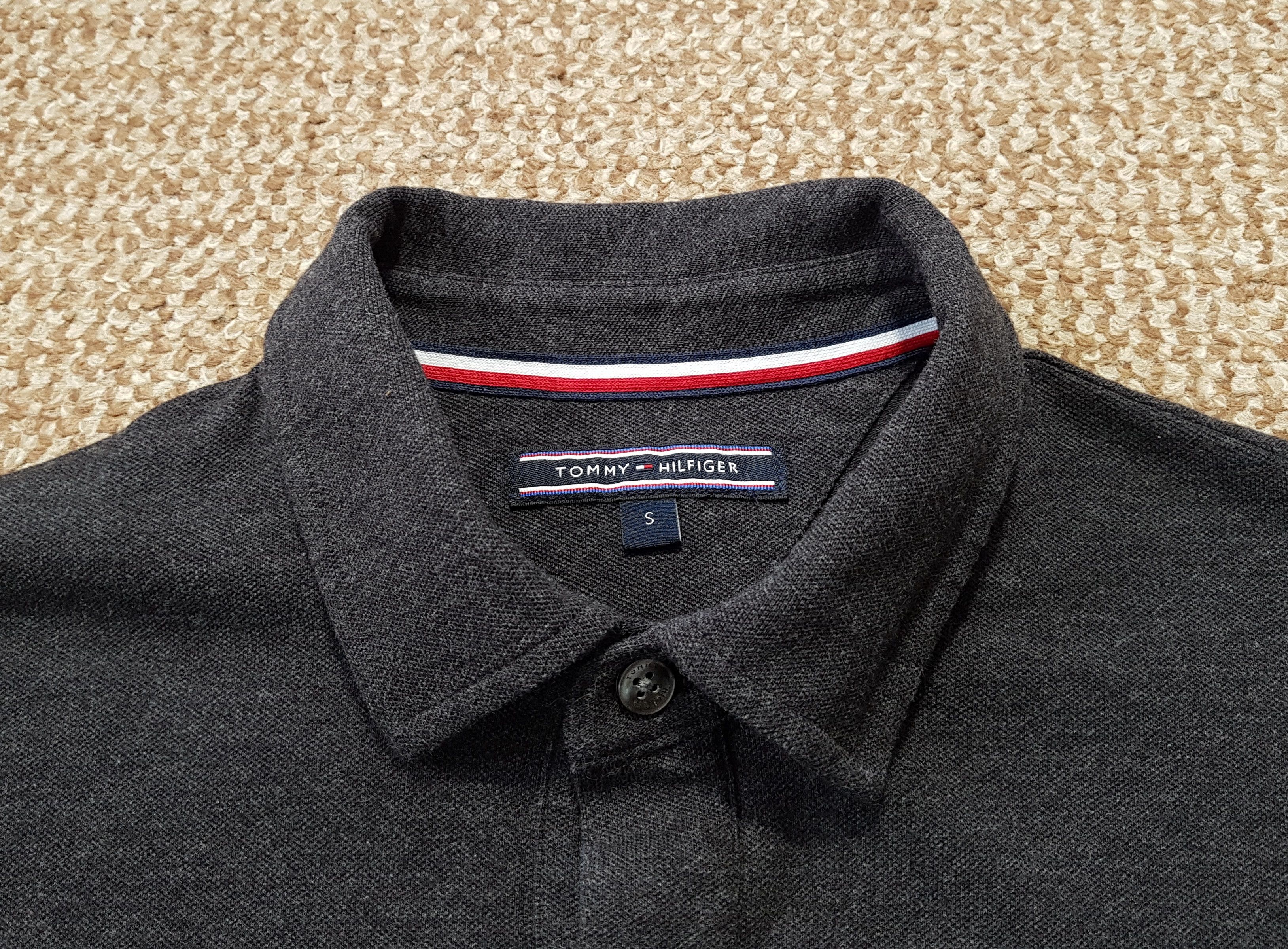 Formula 1 AMG Petronas F1 Racing Tommy Hilfiger Polo Shirt sz S Size US S / EU 44-46 / 1 - 7 Thumbnail