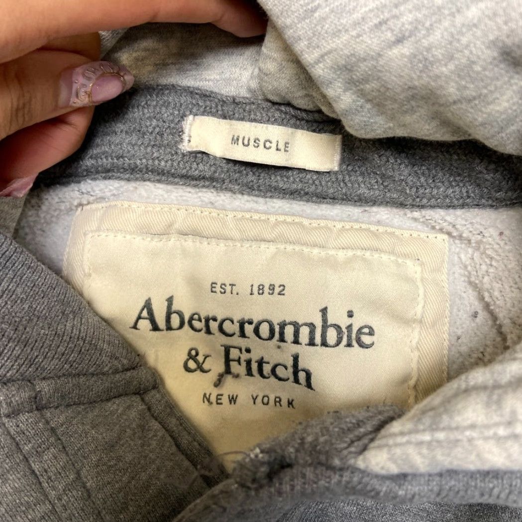 Abercrombie & Fitch Abercrombie & Fitch Muscle Bomber Jacket Mens M Gray Hooded Snap Size US M / EU 48-50 / 2 - 5 Thumbnail