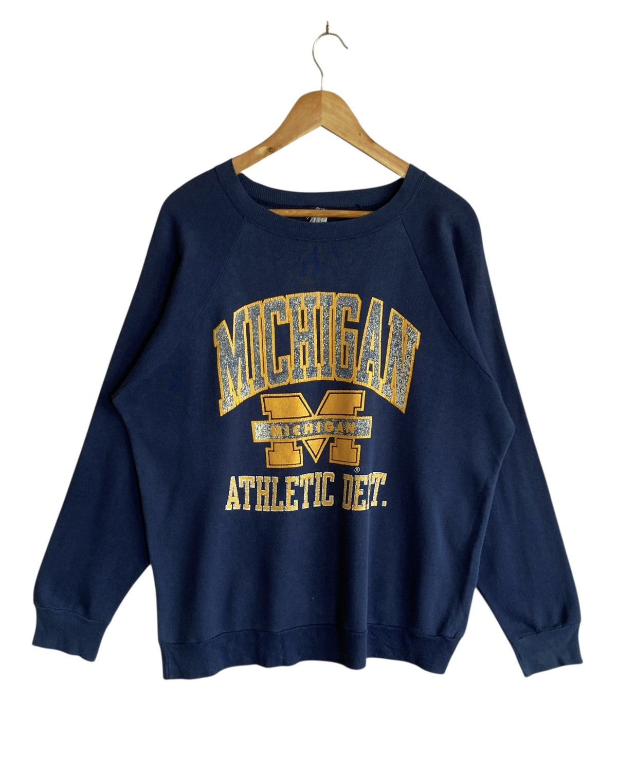 Champion Very Rare Vintage Brand Champion Michigan Sweatshirt 1980s Size US L / EU 52-54 / 3 - 1 Thumbnail