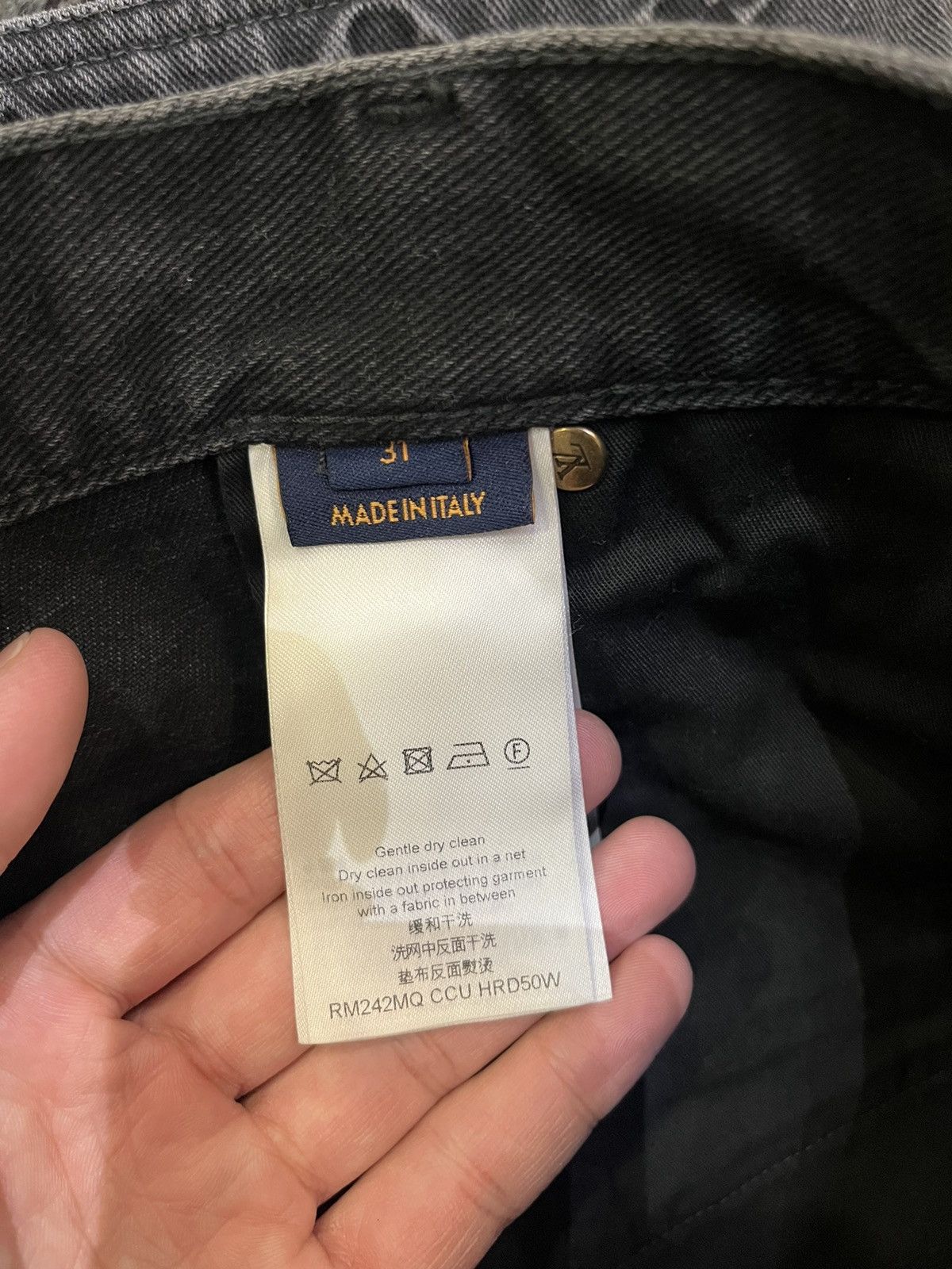 Louis Vuitton NEW LV EXCLUSIVE BLACK CARPENTER SHORTS Size US 31 - 5 Thumbnail