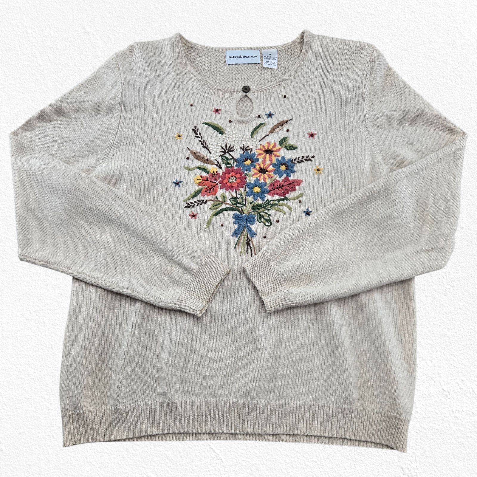 Vintage Vintage Floral Embroidered Knit Sweater Size Medium Size M / US 6-8 / IT 42-44 - 2 Thumbnail
