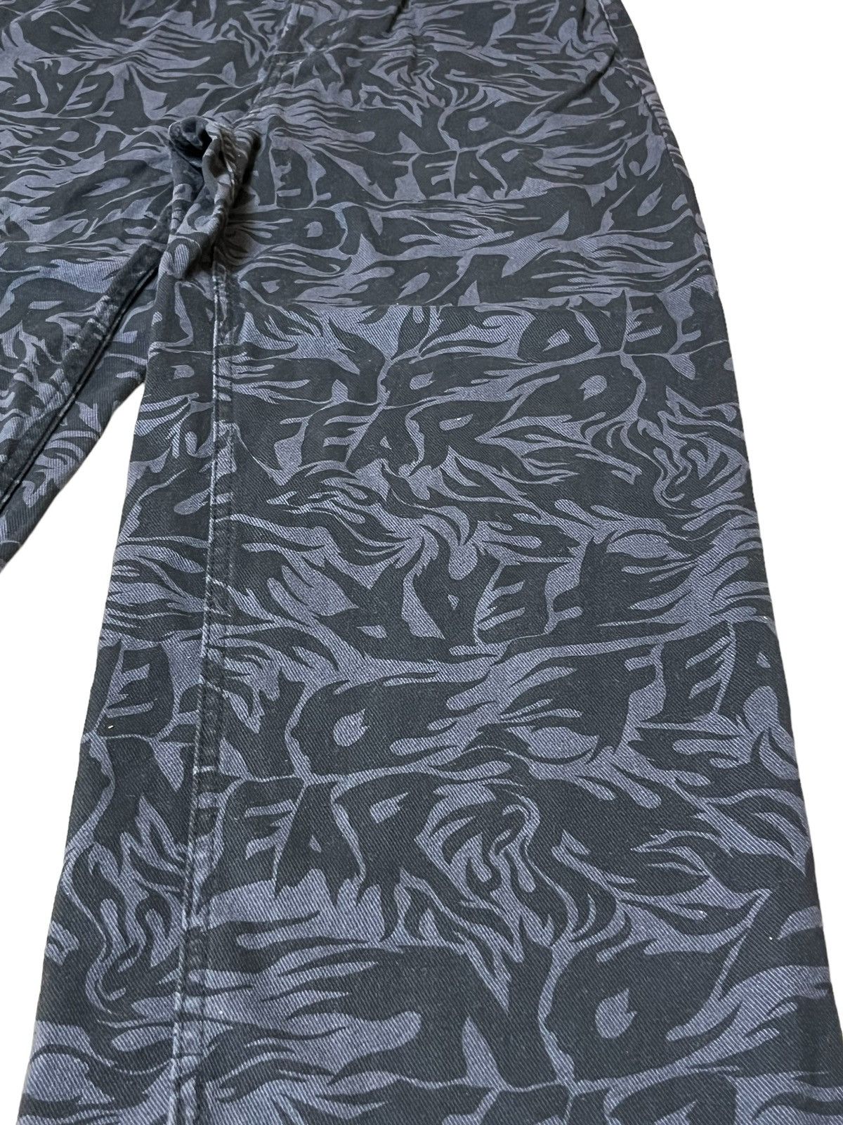 No Fear SKATEGANG NO FEAR x H&M FULLPRINT LOGO BAGGY PANT Size US 29 - 7 Thumbnail