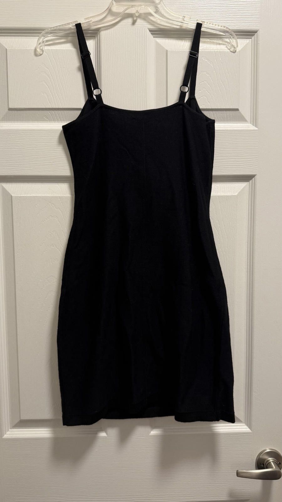 Designer MODA International Black Dress with Chain Detail Size 28" / US 6 / IT 42 - 5 Thumbnail