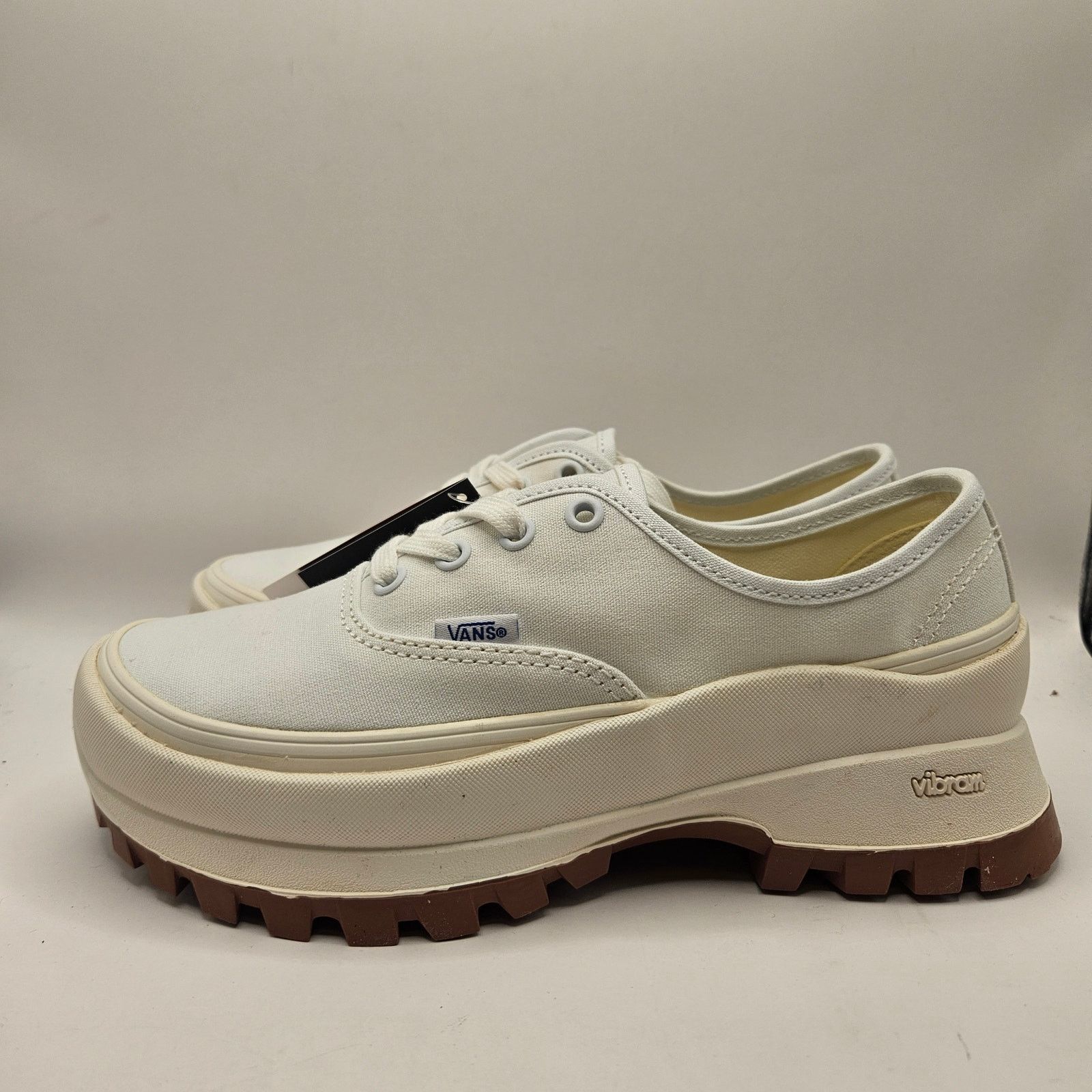 Vans VANS WOMEN'S 8 AUTHENTIC VIBRAM SOLE TRUE WHITE LOW TOP NWOB Size US 8 / IT 38 - 3 Thumbnail