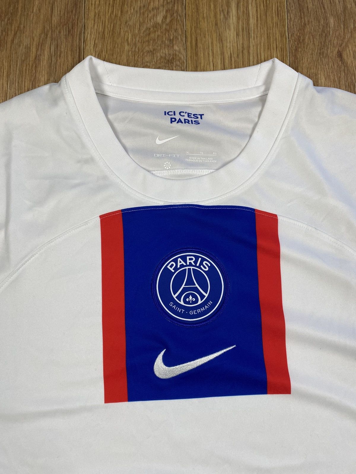 Nike Nike PSG 2022 2023 Soccer Jersey With Tags DN2716-101 Size US XL / EU 56 / 4 - 2 Thumbnail